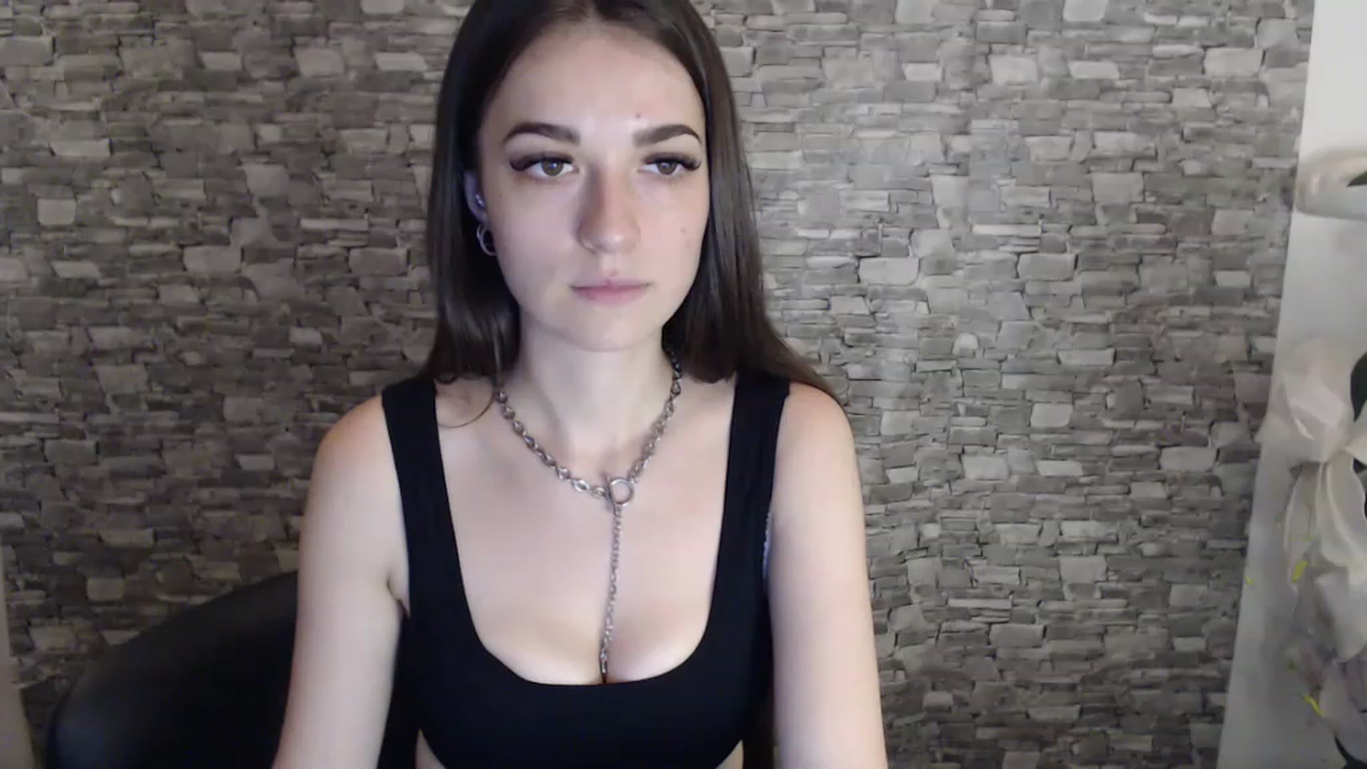 Gallery image thumbnail from Eva_Eldis's myfreecams stream on, 08/08/2023, 15:09 image 19 of 20