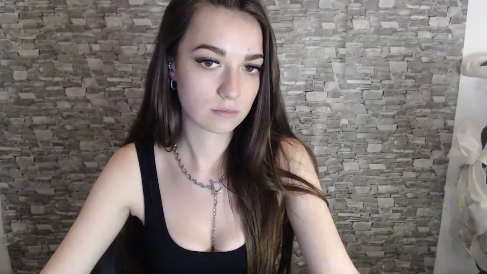 Gallery image thumbnail from Eva_Eldis's myfreecams stream on, 08/08/2023, 15:09 image 9 of 20