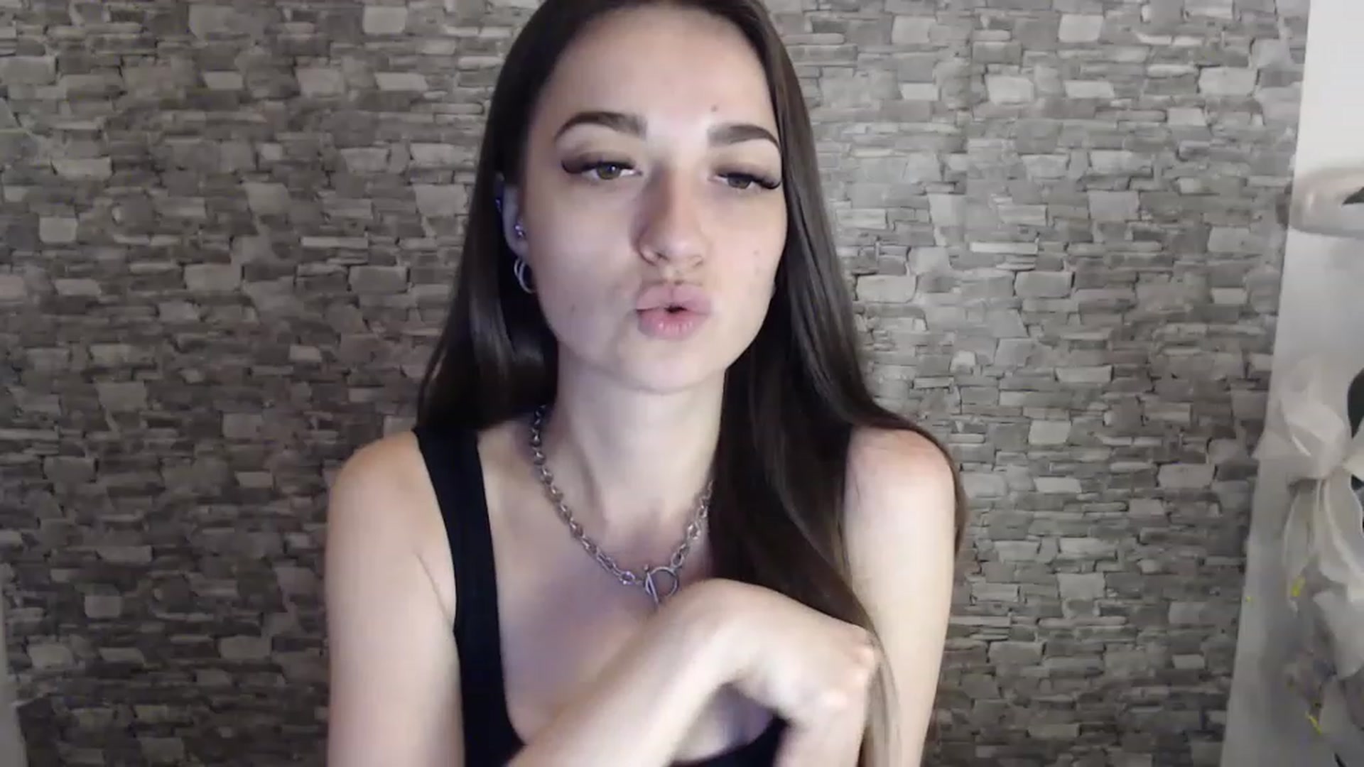 Gallery image thumbnail from Eva_Eldis's myfreecams stream on, 08/08/2023, 15:09 image 2 of 20