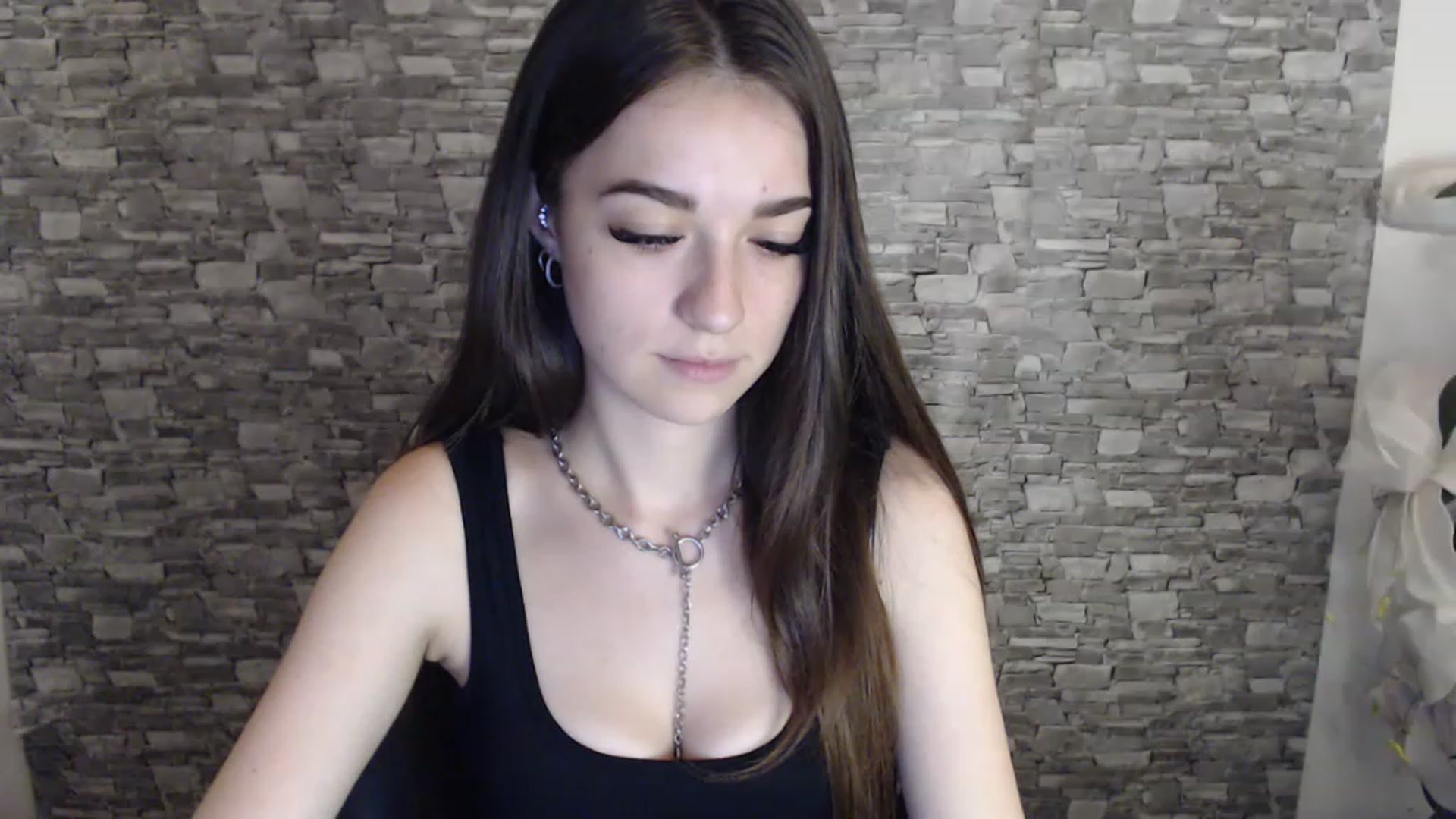 Gallery image thumbnail from Eva_Eldis's myfreecams stream on, 08/08/2023, 15:09 image 16 of 20