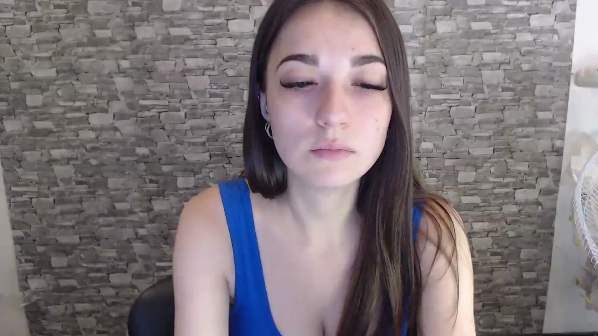 Gallery image thumbnail from Eva_Eldis's myfreecams stream on, 08/09/2023, 16:00 image 3 of 20