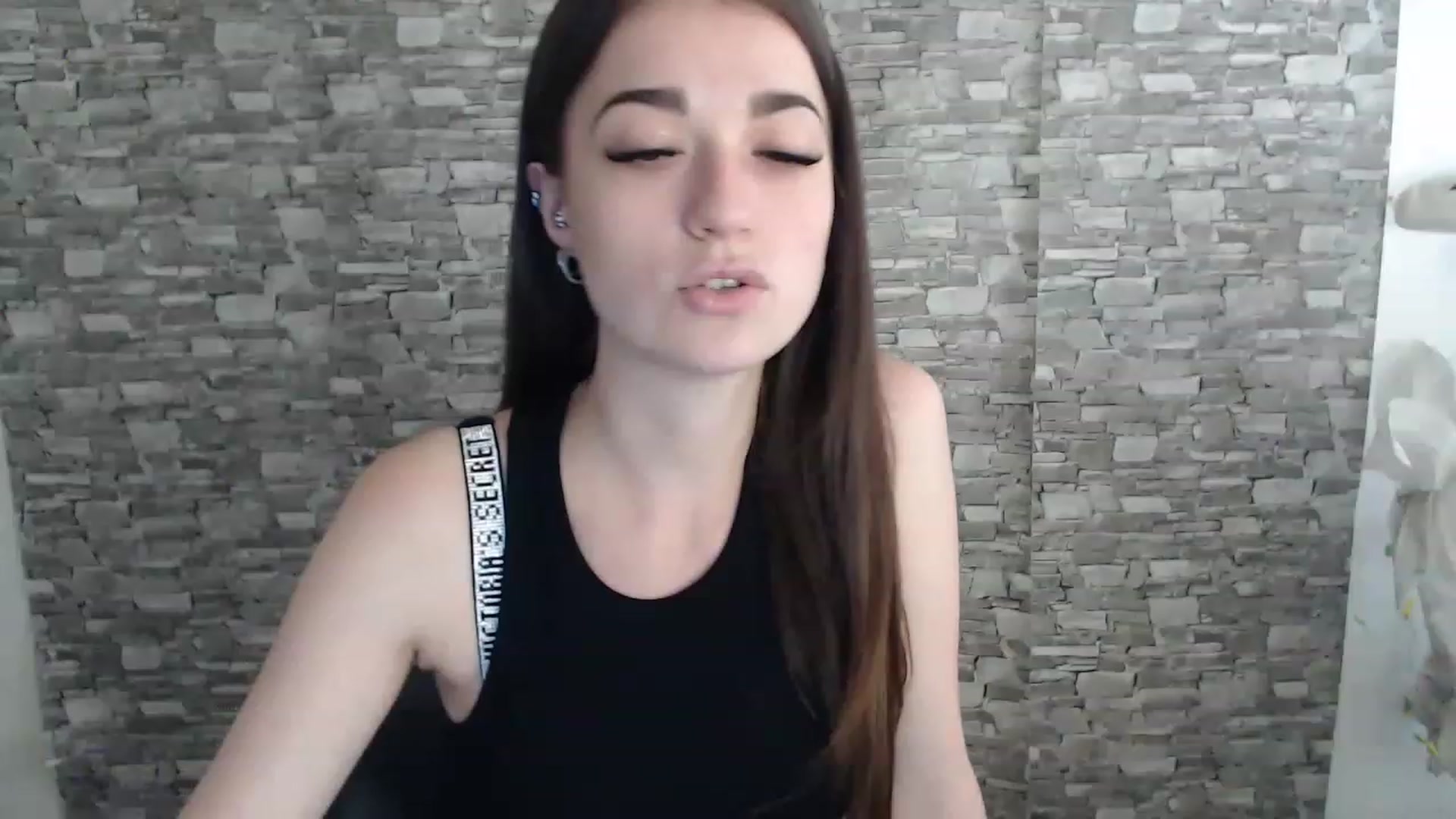 Gallery image thumbnail from Eva_Eldis's myfreecams stream on, 08/10/2023, 13:50 image 6 of 20