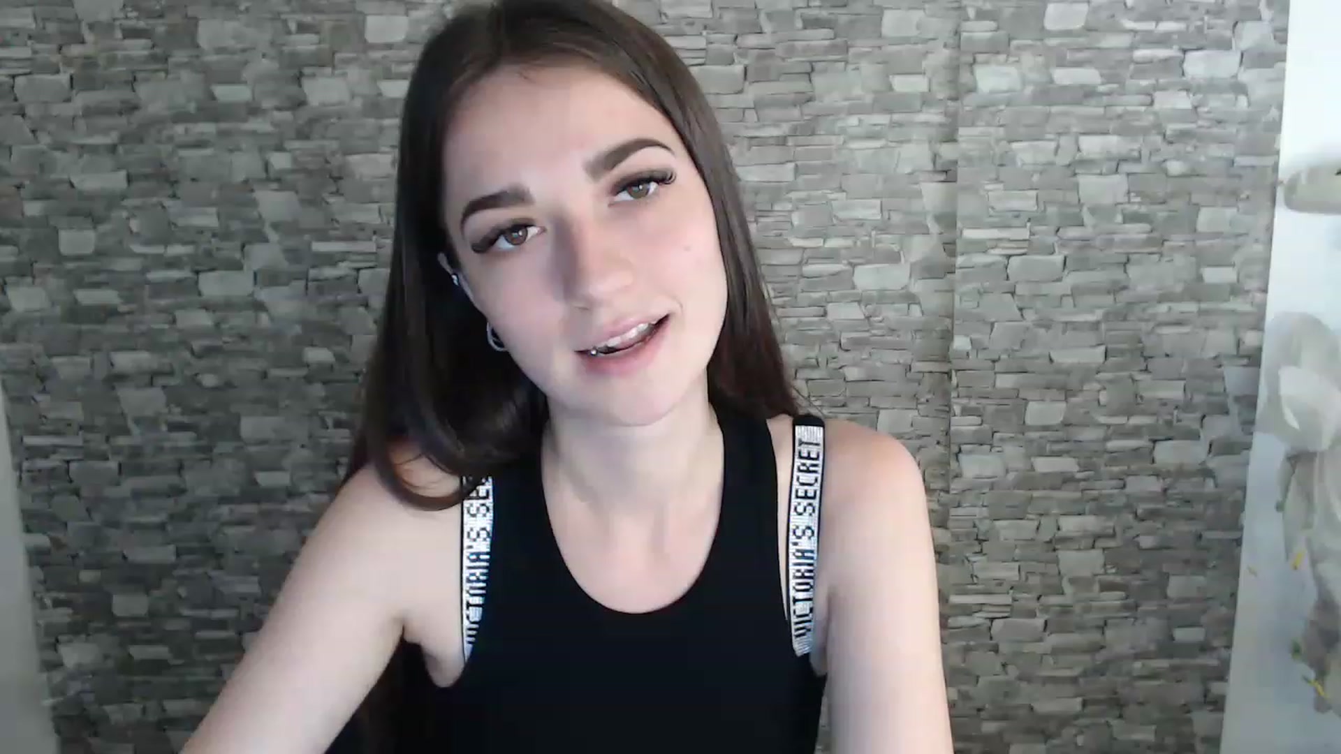 Gallery image thumbnail from Eva_Eldis's myfreecams stream on, 08/10/2023, 13:50 image 11 of 20