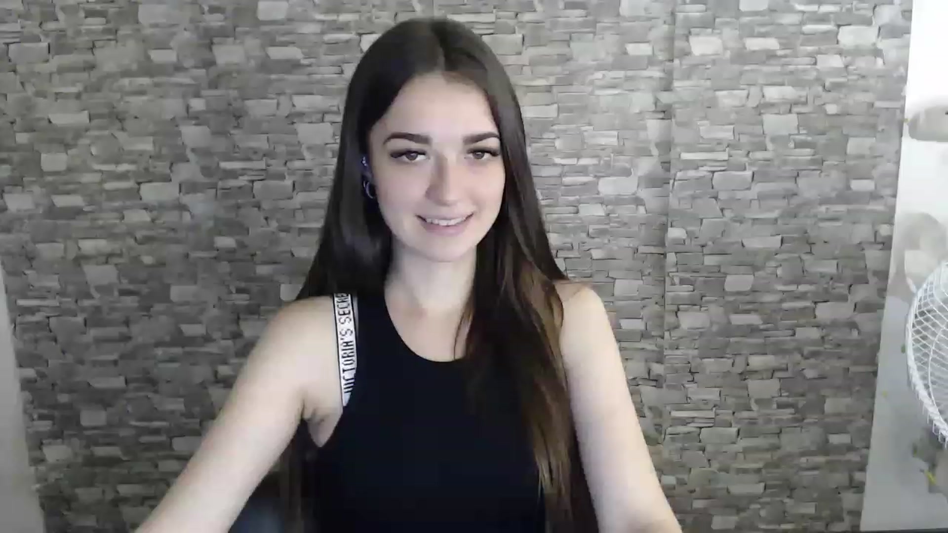 Gallery image thumbnail from Eva_Eldis's myfreecams stream on, 08/10/2023, 14:50 image 13 of 20
