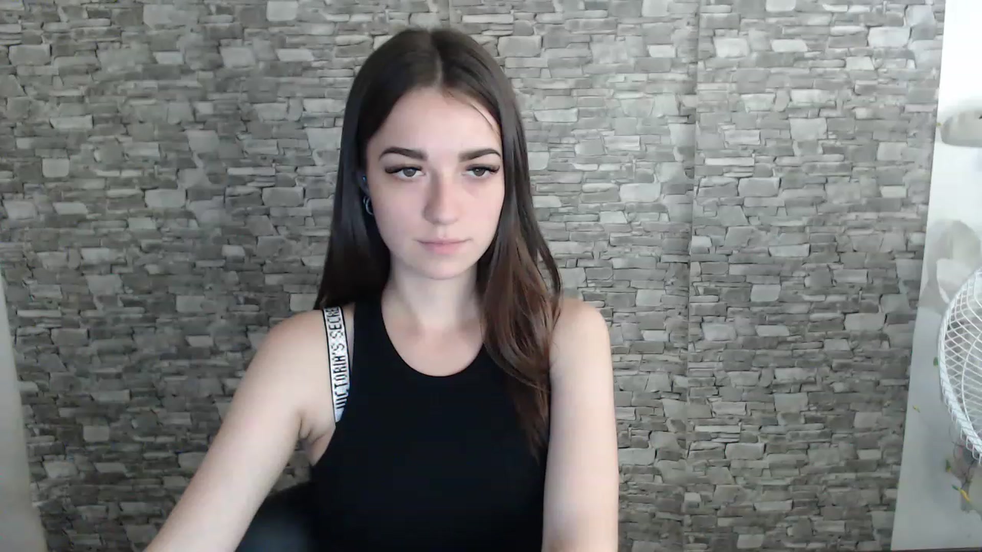 Gallery image thumbnail from Eva_Eldis's myfreecams stream on, 08/10/2023, 14:50 image 18 of 20