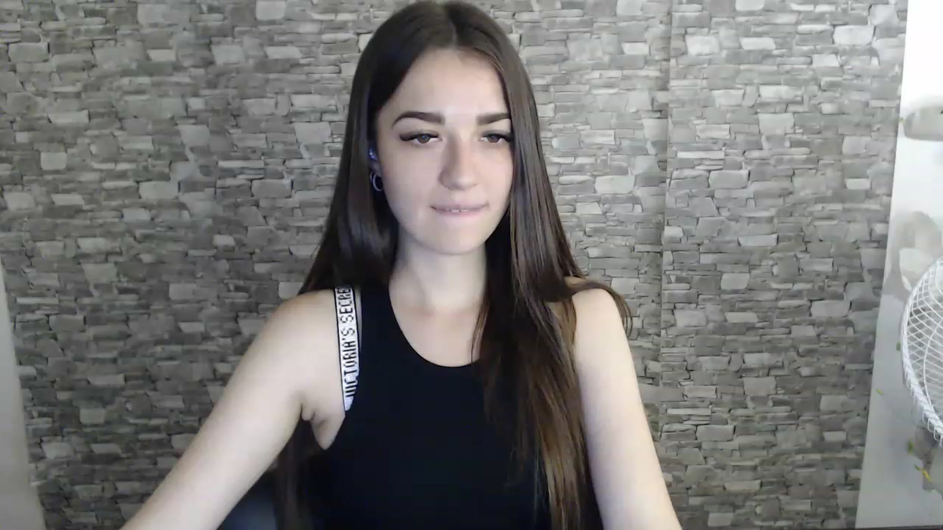 Gallery image thumbnail from Eva_Eldis's myfreecams stream on, 08/10/2023, 14:50 image 12 of 20