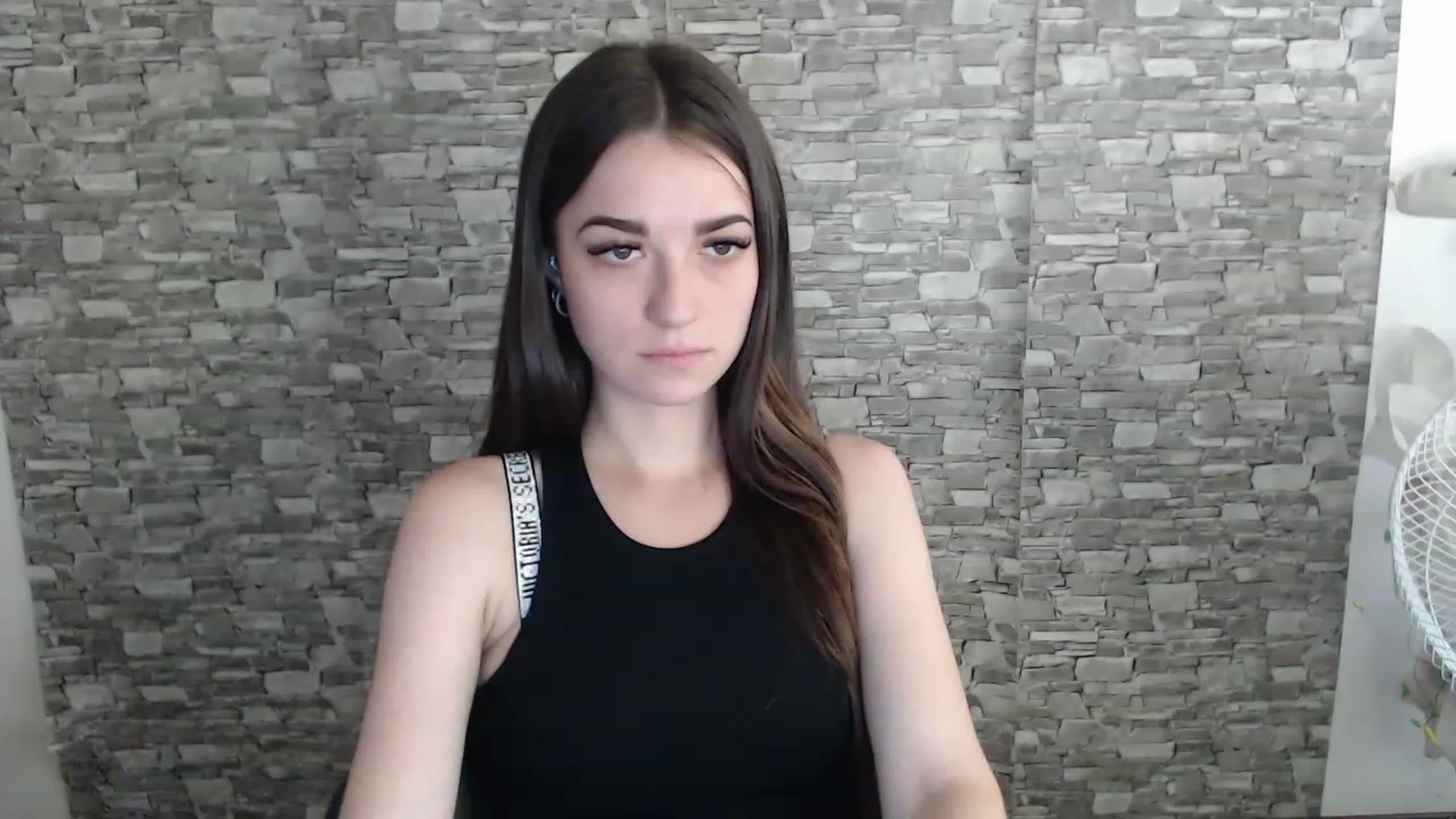 Gallery image thumbnail from Eva_Eldis's myfreecams stream on, 08/10/2023, 14:50 image 15 of 20