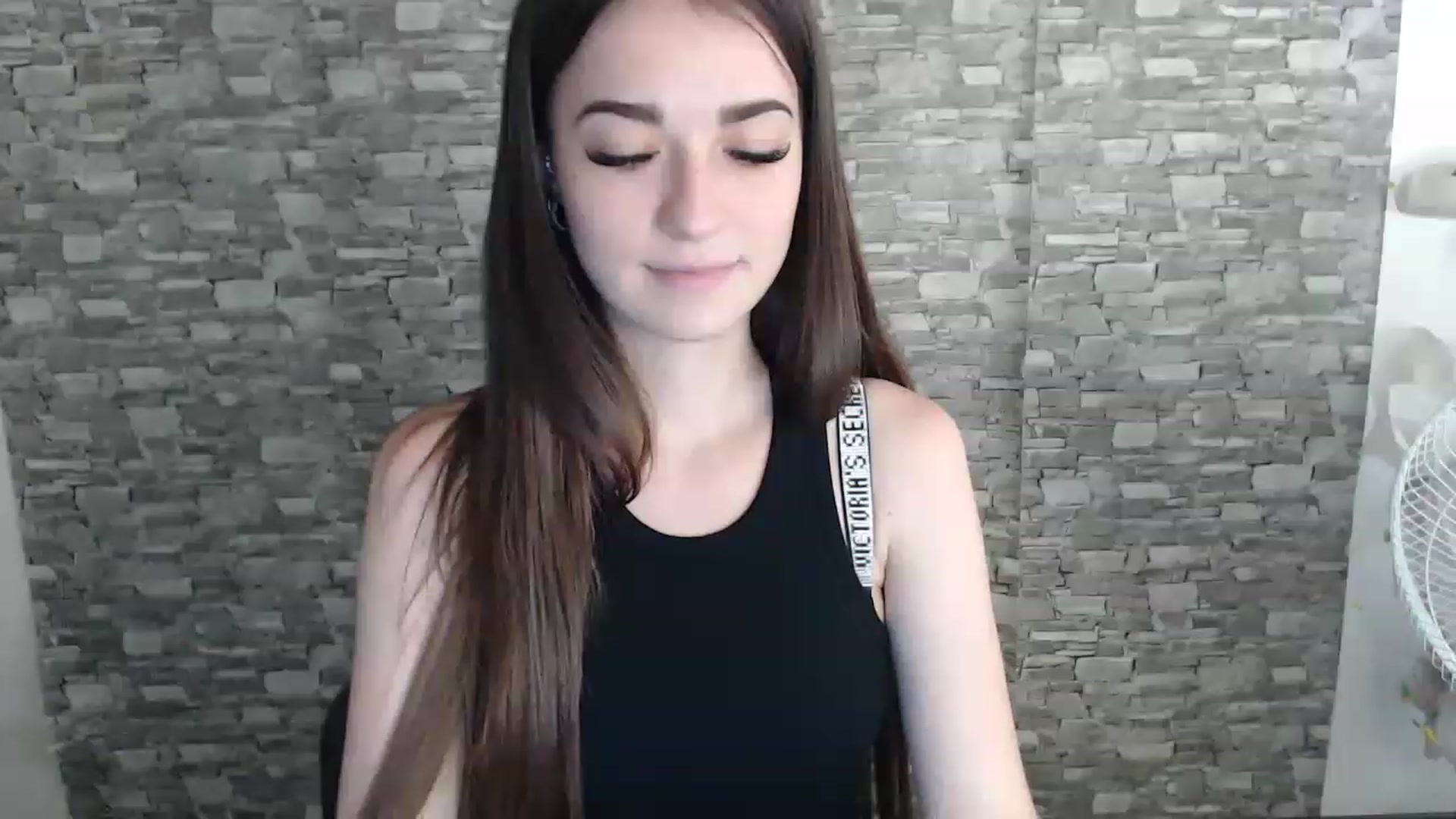 Gallery image thumbnail from Eva_Eldis's myfreecams stream on, 08/10/2023, 15:17 image 18 of 20