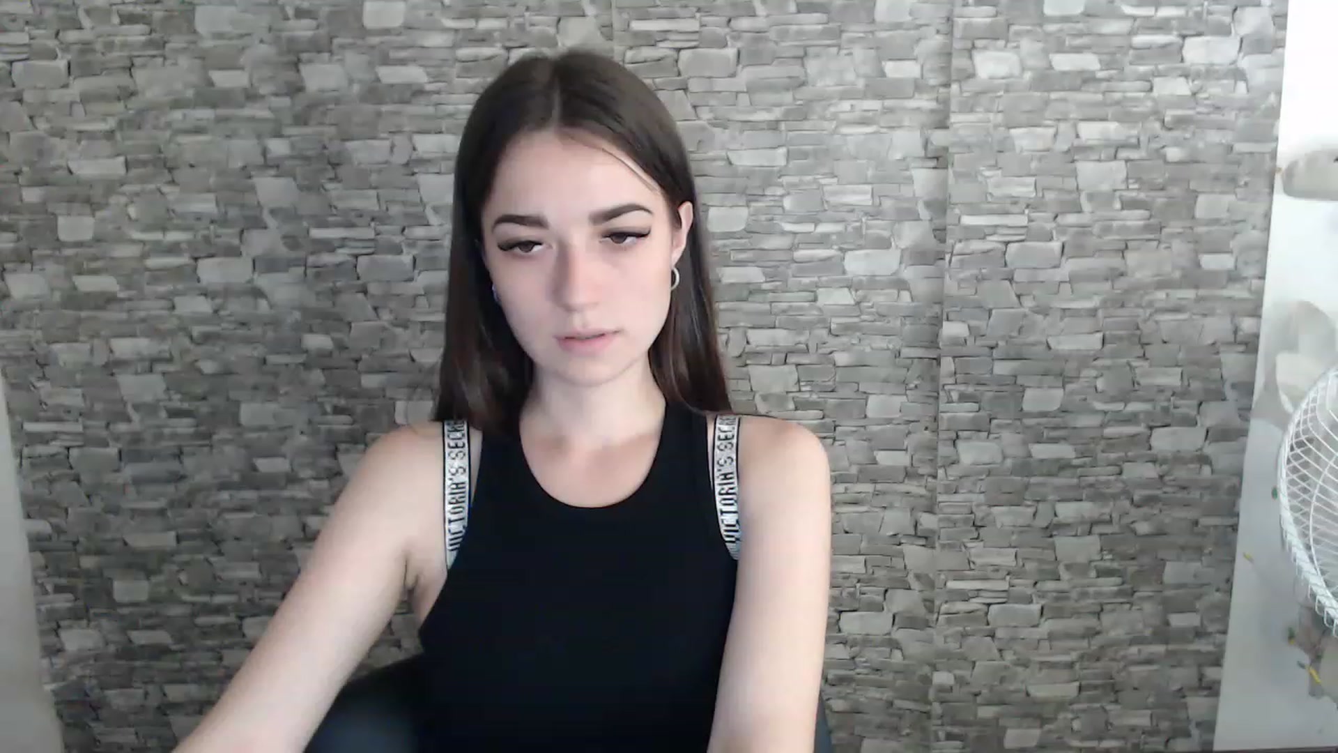 Gallery image thumbnail from Eva_Eldis's myfreecams stream on, 08/10/2023, 15:17 image 8 of 20