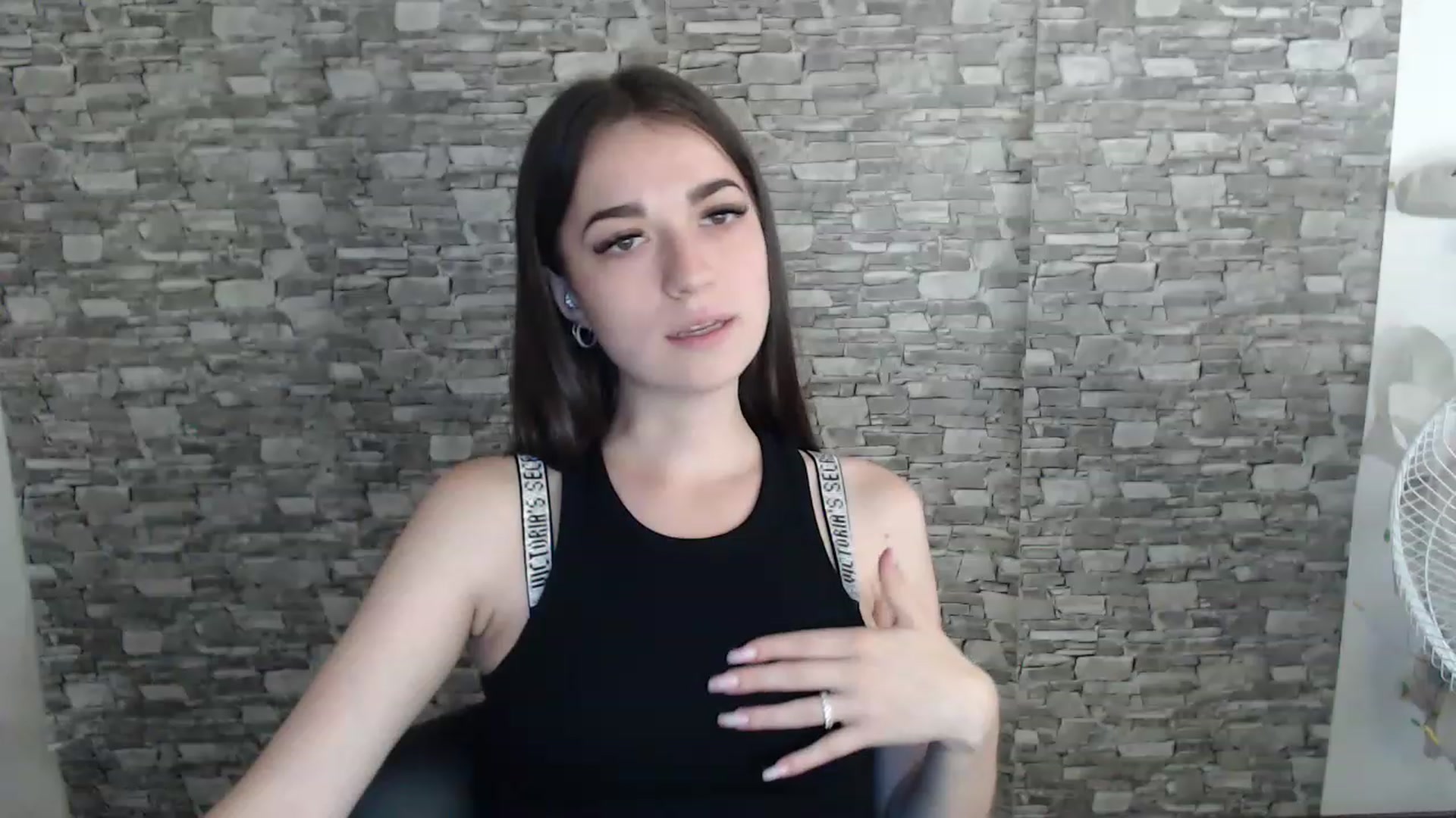 Gallery image thumbnail from Eva_Eldis's myfreecams stream on, 08/10/2023, 15:17 image 11 of 20