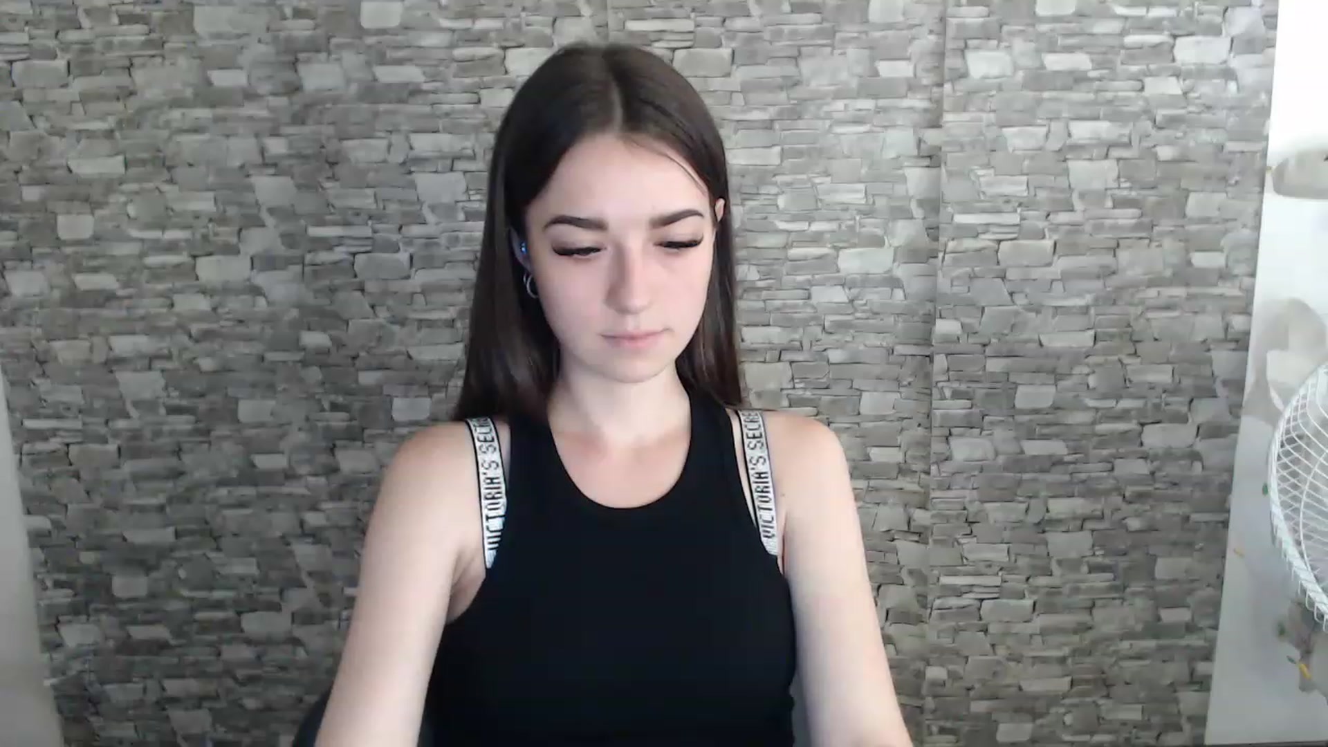 Gallery image thumbnail from Eva_Eldis's myfreecams stream on, 08/10/2023, 15:17 image 4 of 20
