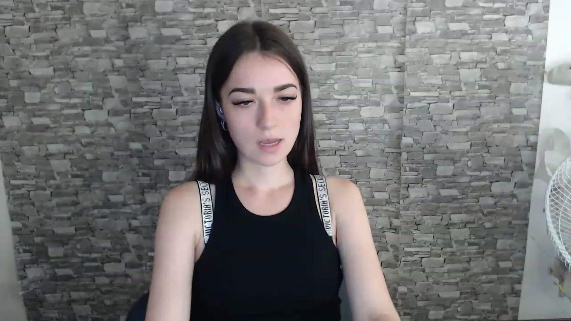 Gallery image thumbnail from Eva_Eldis's myfreecams stream on, 08/10/2023, 15:17 image 12 of 20