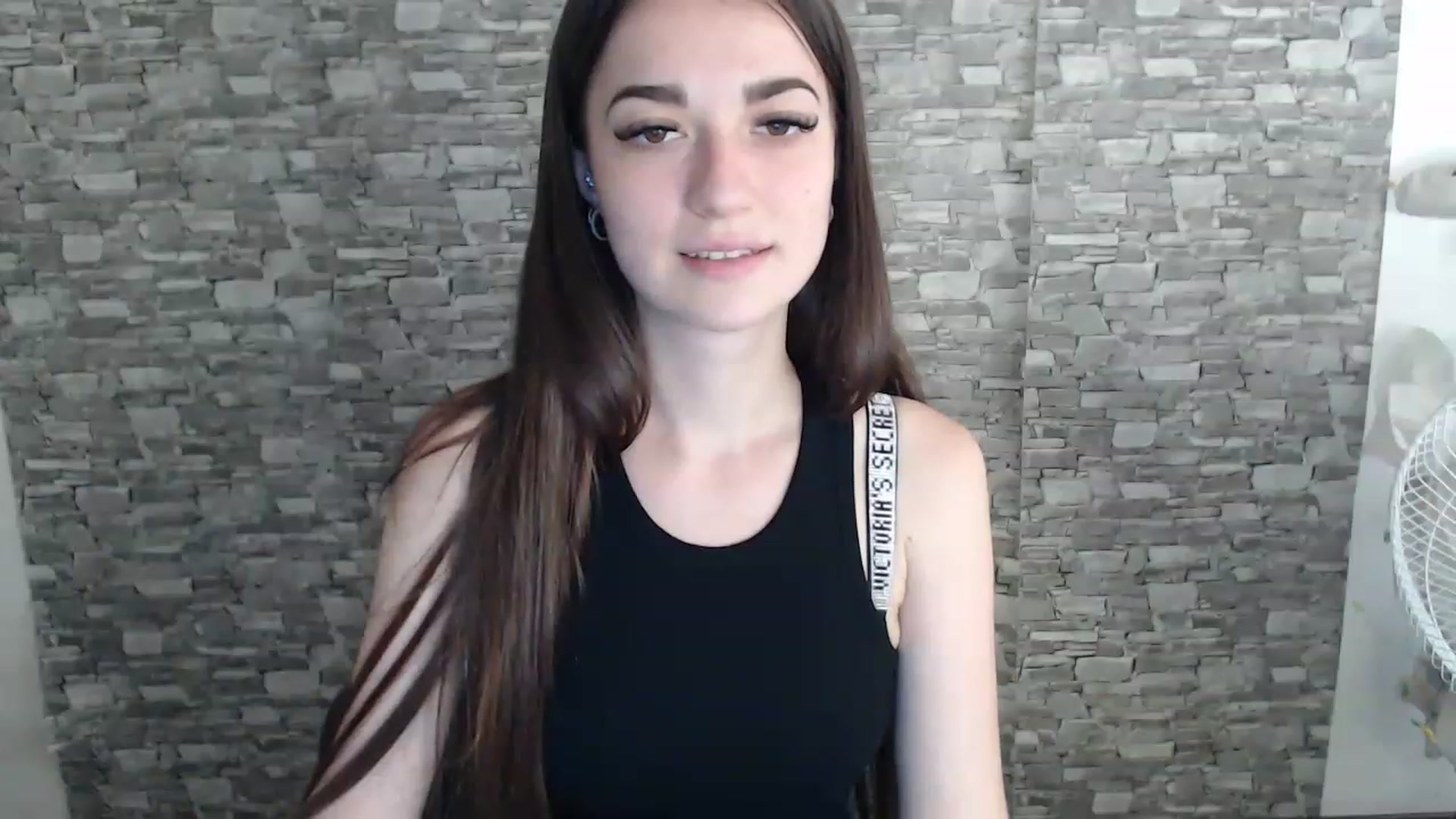 Gallery image thumbnail from Eva_Eldis's myfreecams stream on, 08/10/2023, 15:17 image 15 of 20