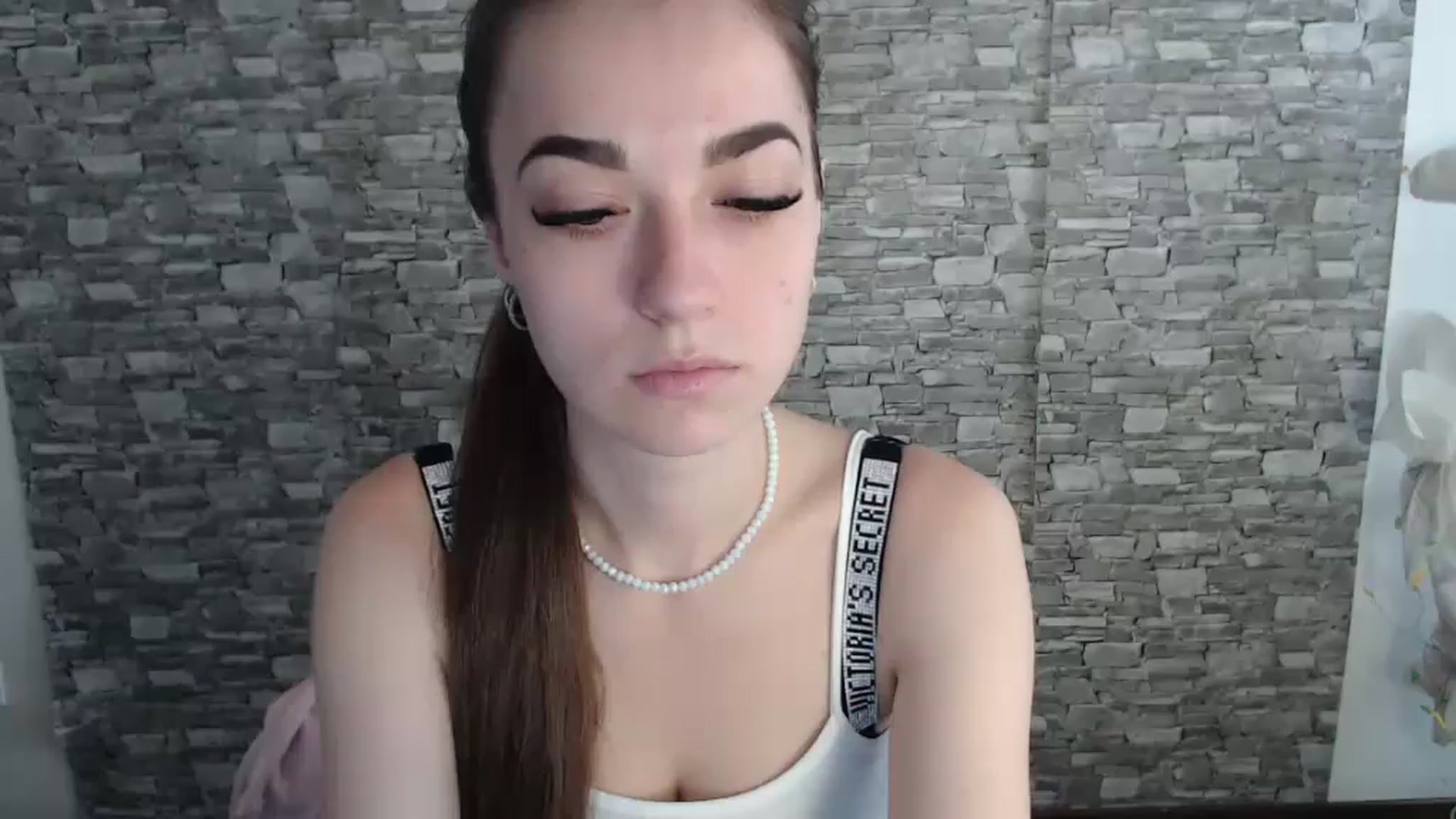 Gallery image thumbnail from Eva_Eldis's myfreecams stream on, 08/11/2023, 10:20 image 8 of 20