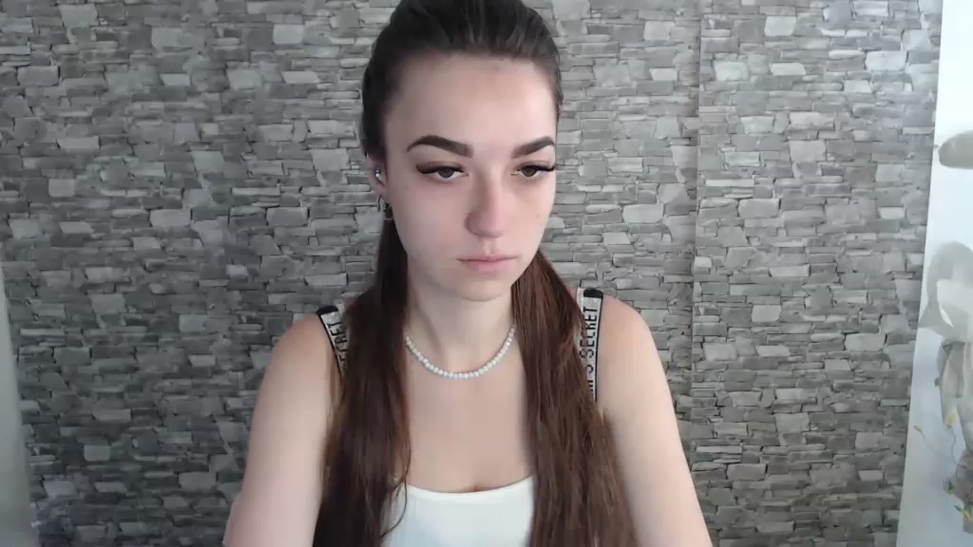 Gallery image thumbnail from Eva_Eldis's myfreecams stream on, 08/11/2023, 10:20 image 1 of 20