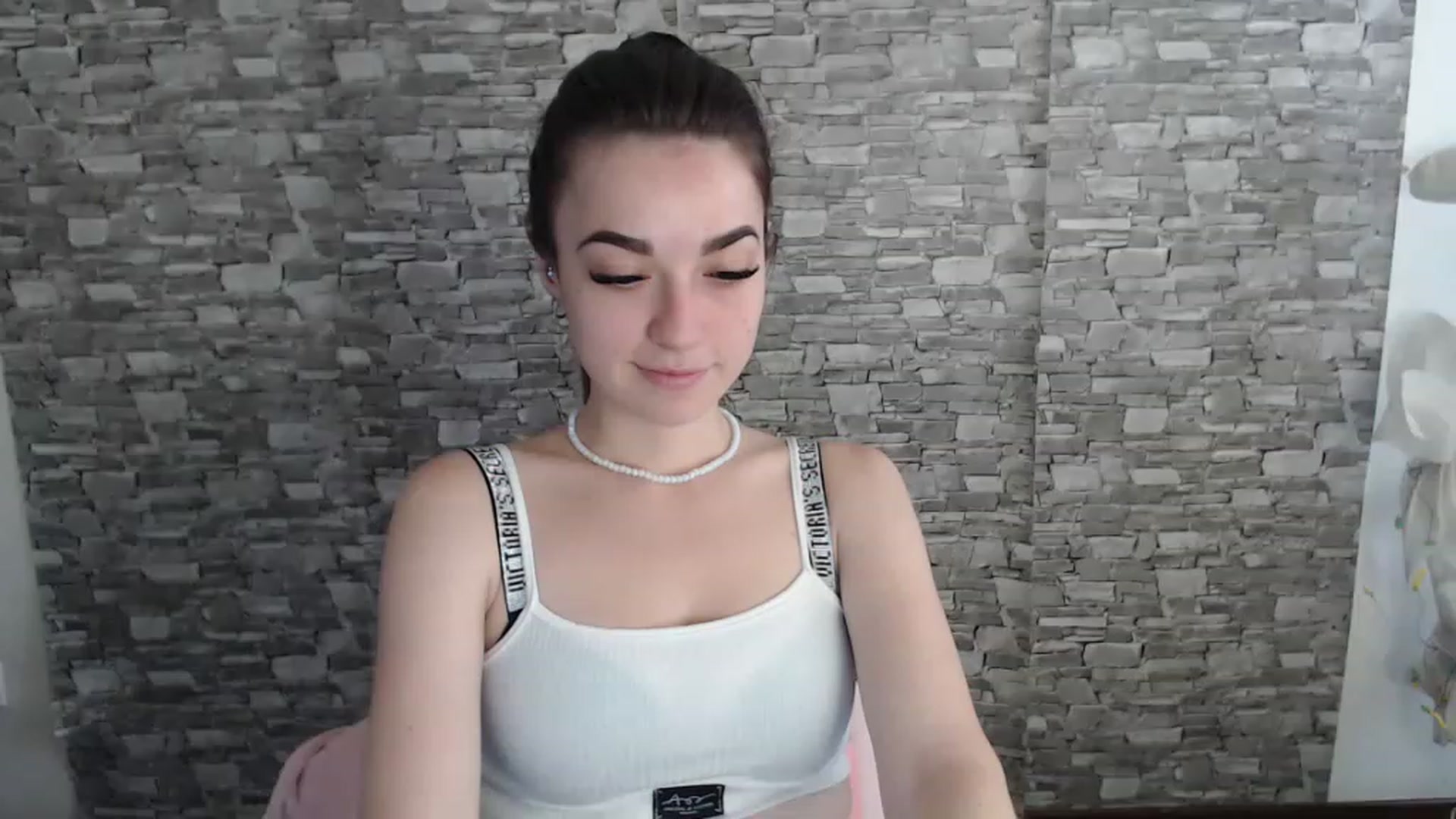 Gallery image thumbnail from Eva_Eldis's myfreecams stream on, 08/11/2023, 10:20 image 12 of 20