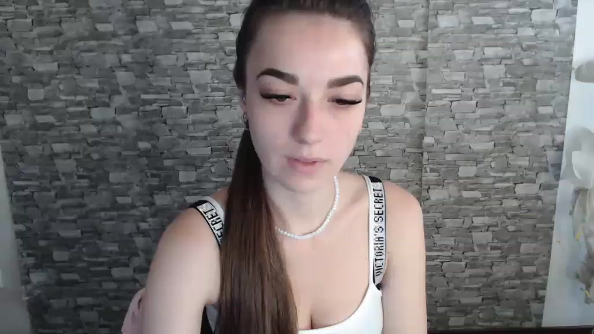 Gallery image thumbnail from Eva_Eldis's myfreecams stream on, 08/11/2023, 10:20 image 19 of 20