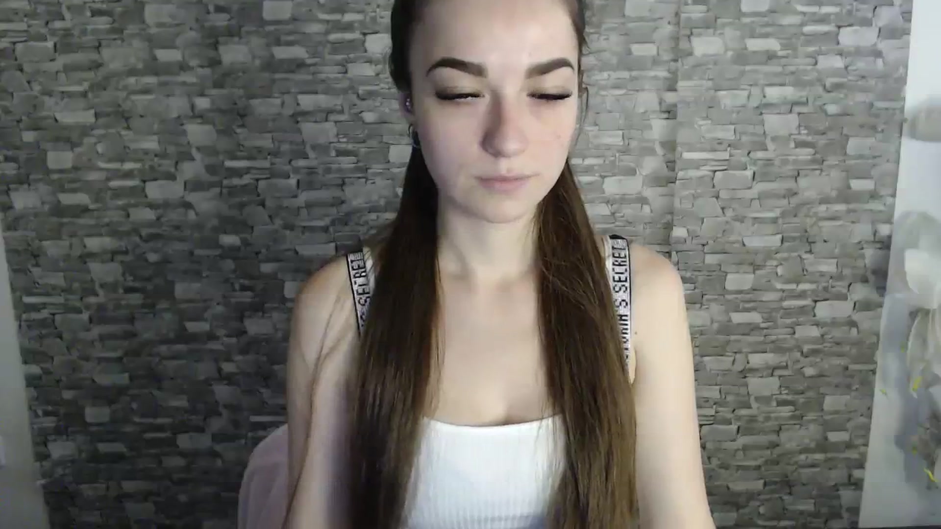 Gallery image thumbnail from Eva_Eldis's myfreecams stream on, 08/11/2023, 13:07 image 10 of 20