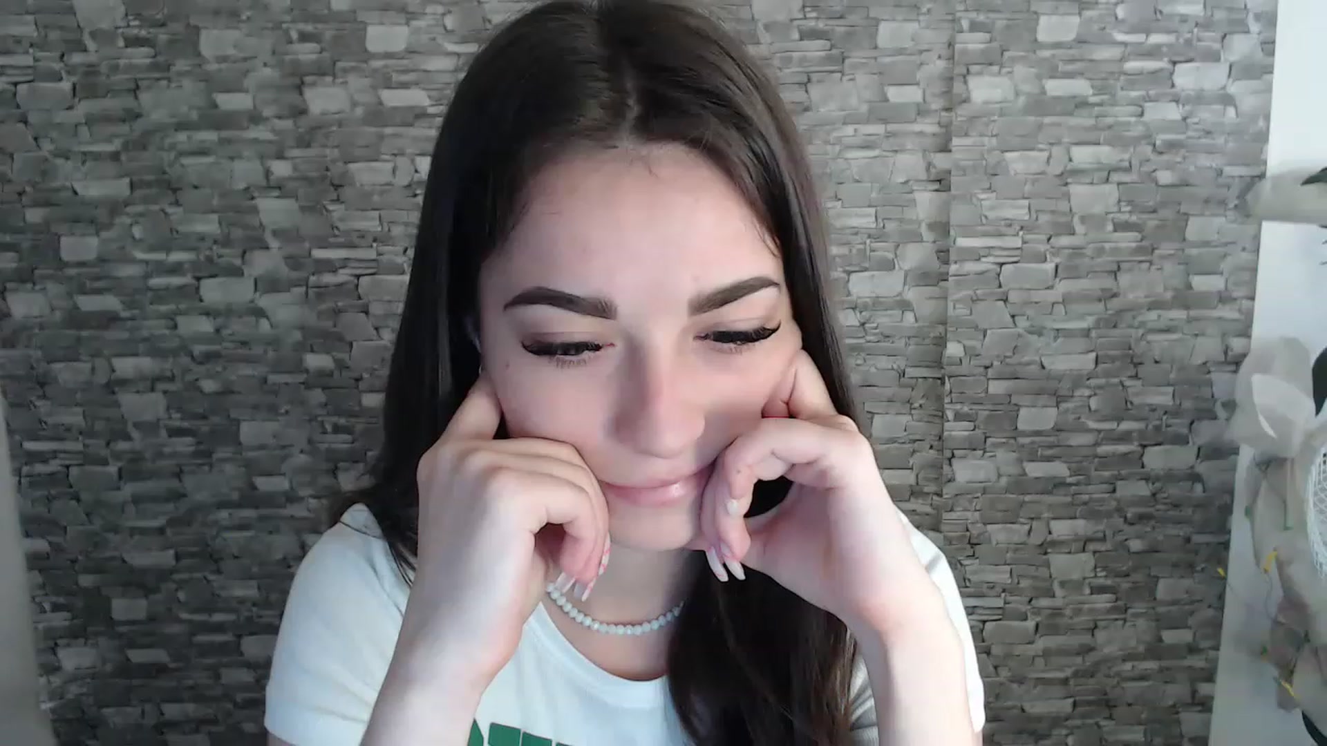 Gallery image thumbnail from Eva_Eldis's myfreecams stream on, 08/14/2023, 11:19 image 9 of 20