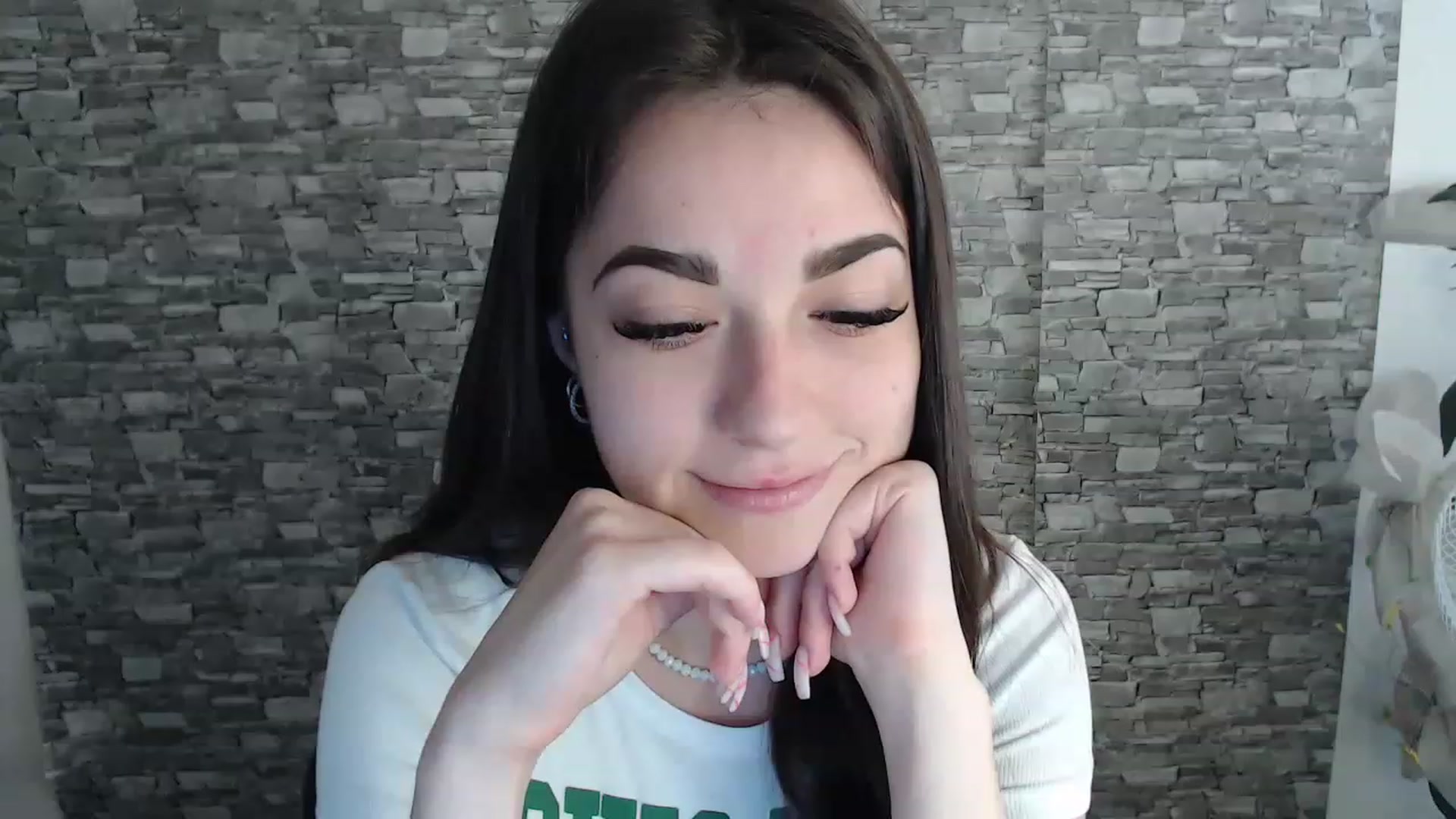 Gallery image thumbnail from Eva_Eldis's myfreecams stream on, 08/14/2023, 11:19 image 11 of 20