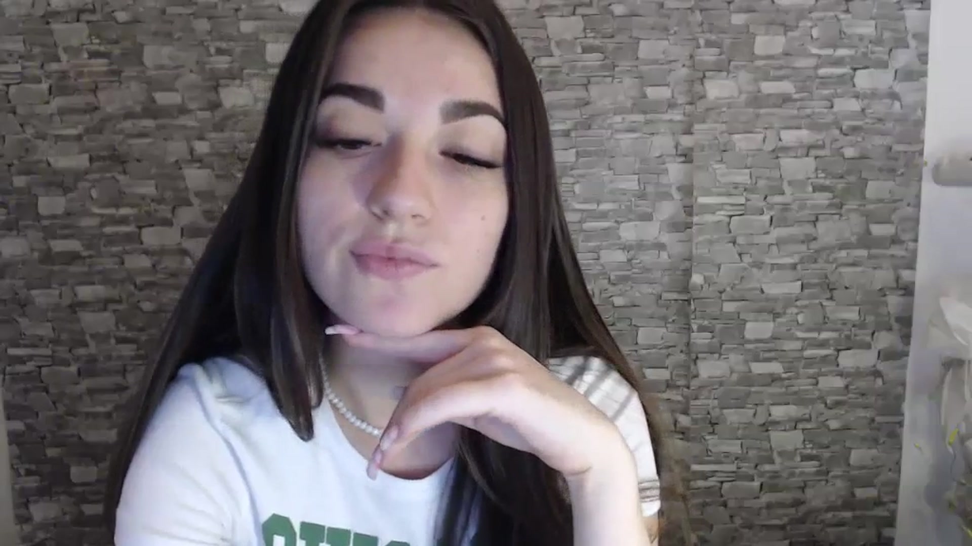 Gallery image thumbnail from Eva_Eldis's myfreecams stream on, 08/17/2023, 16:31 image 3 of 20