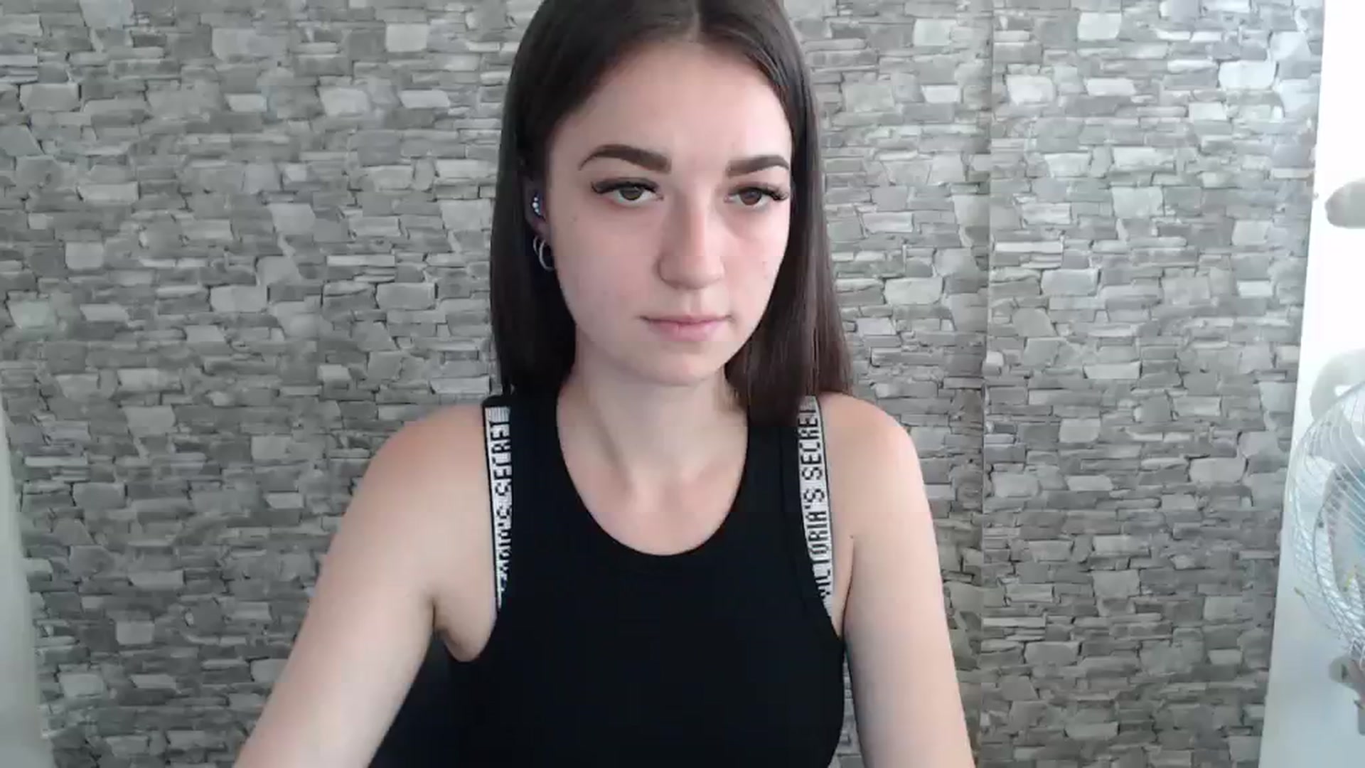 Gallery image thumbnail from Eva_Eldis's myfreecams stream on, 08/18/2023, 09:55 image 6 of 20