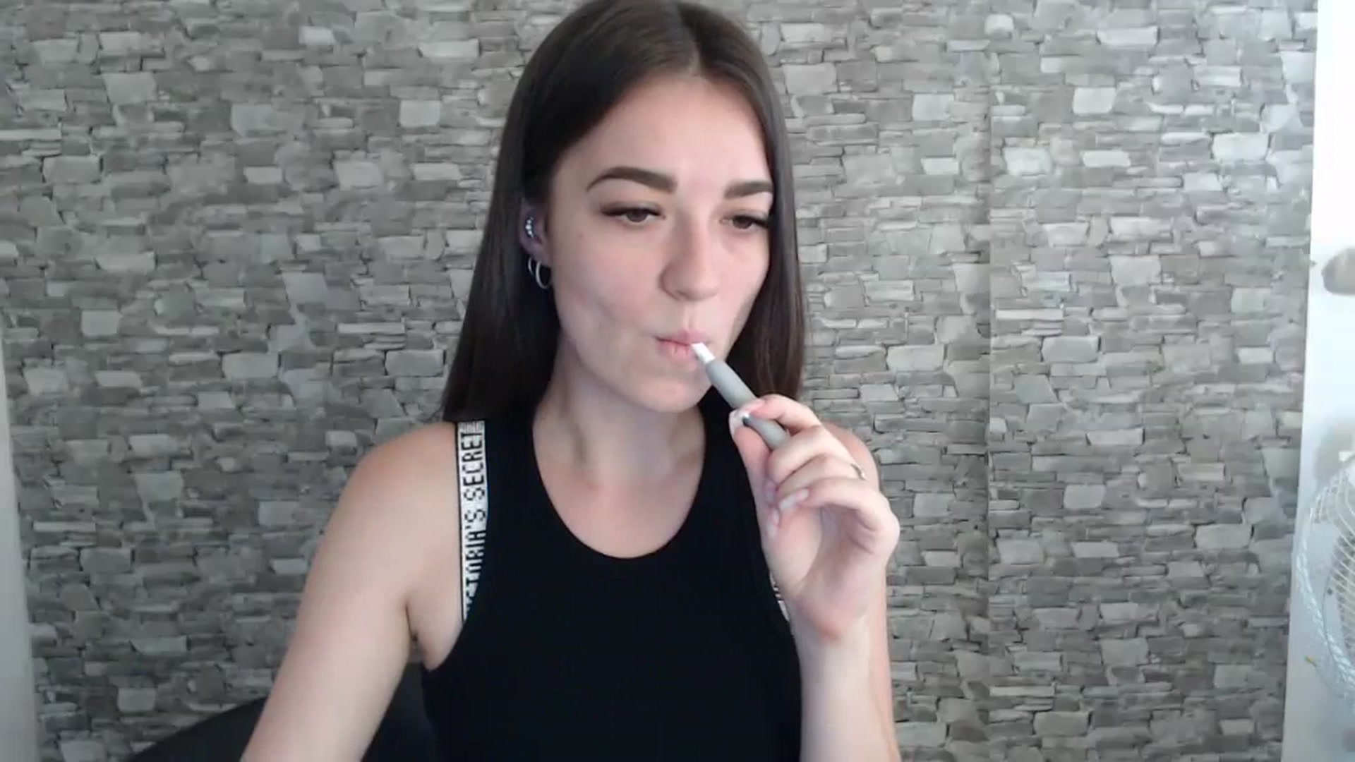 Gallery image thumbnail from Eva_Eldis's myfreecams stream on, 08/18/2023, 09:55 image 16 of 20