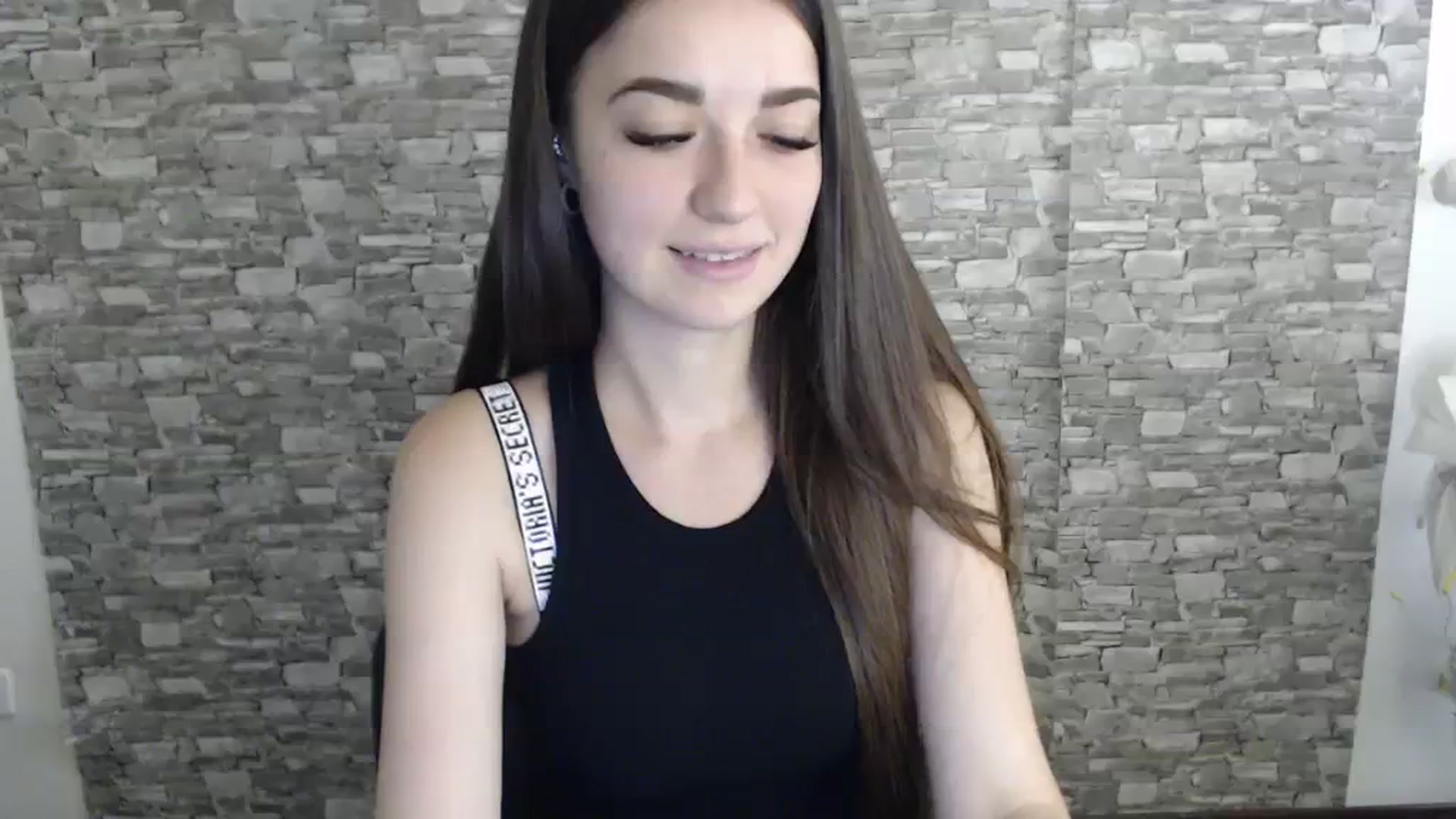 Gallery image thumbnail from Eva_Eldis's myfreecams stream on, 08/18/2023, 13:33 image 9 of 20