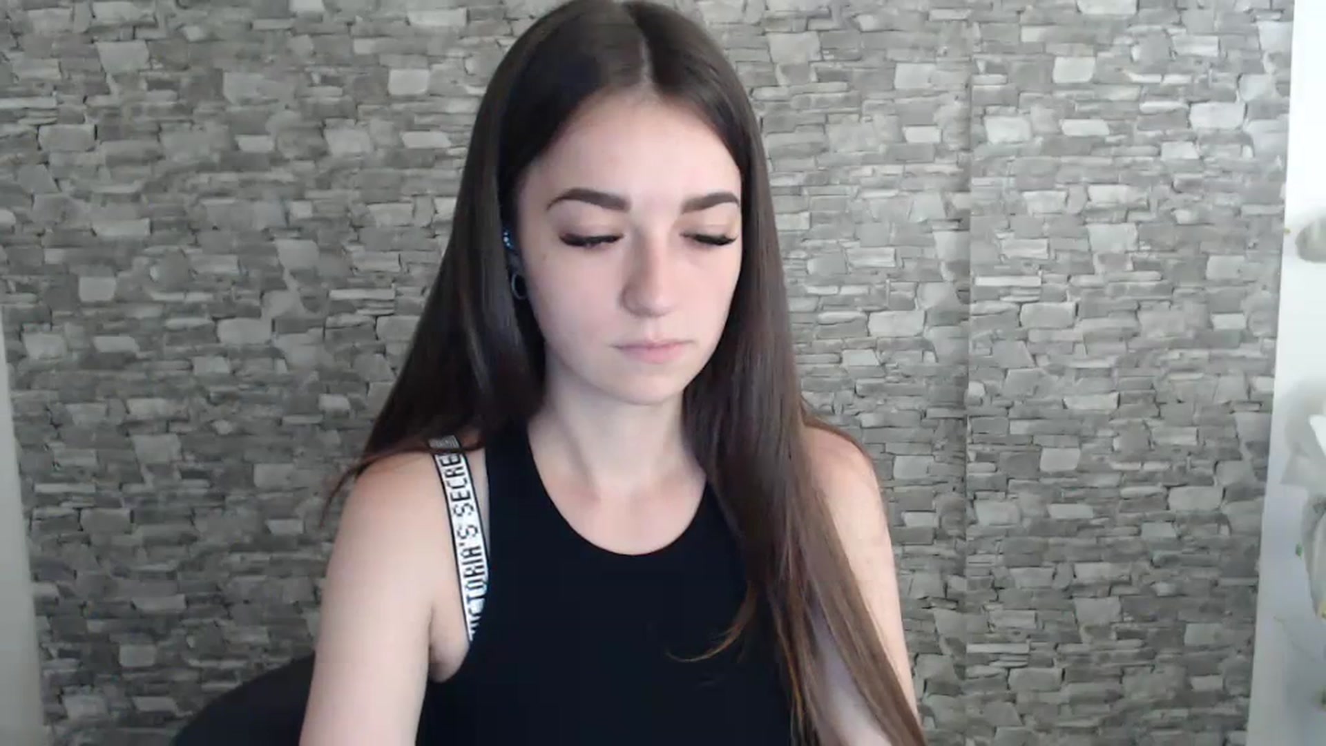 Gallery image thumbnail from Eva_Eldis's myfreecams stream on, 08/18/2023, 13:33 image 19 of 20