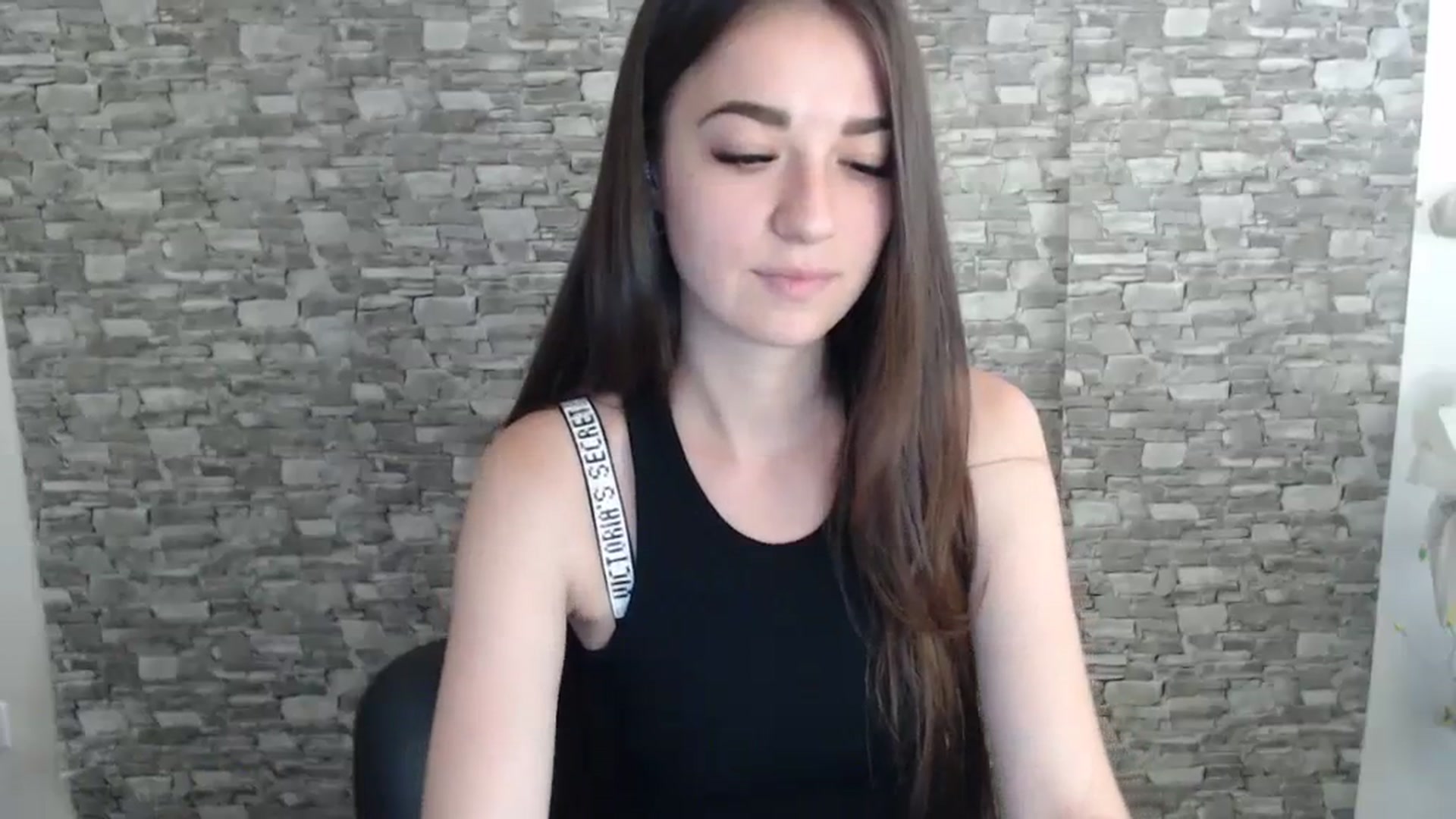 Gallery image thumbnail from Eva_Eldis's myfreecams stream on, 08/18/2023, 13:33 image 5 of 20