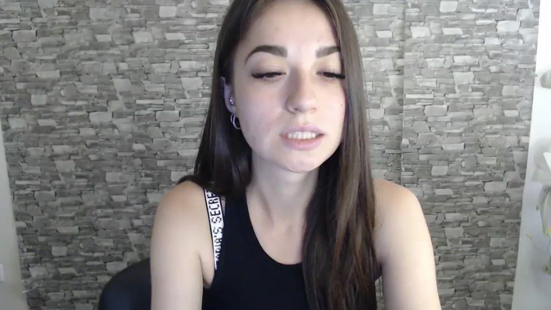 Gallery image thumbnail from Eva_Eldis's myfreecams stream on, 08/18/2023, 13:57 image 4 of 20