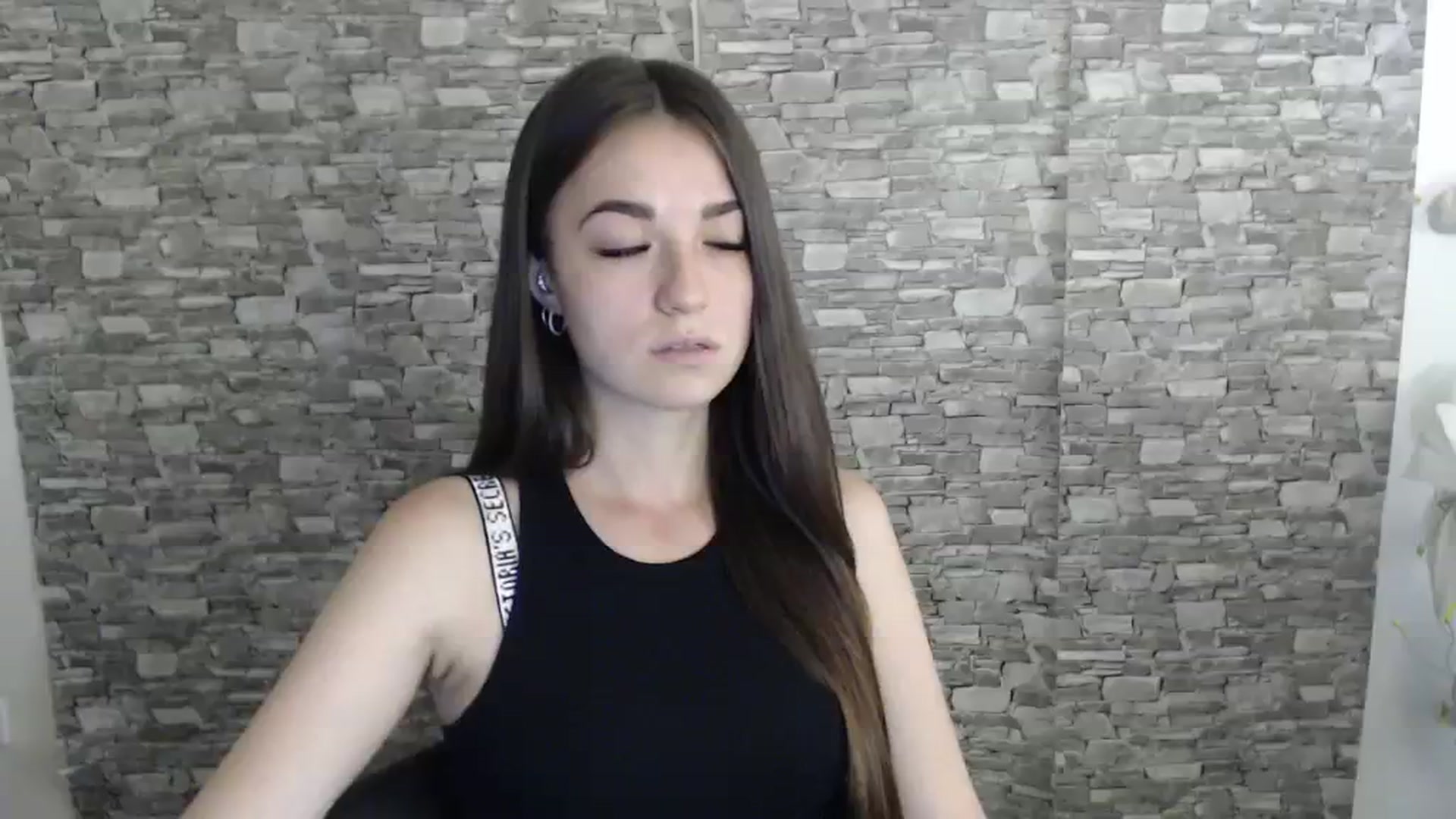Gallery image thumbnail from Eva_Eldis's myfreecams stream on, 08/18/2023, 13:57 image 18 of 20