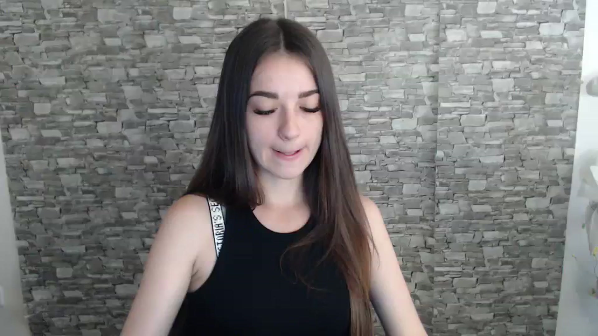 Gallery image thumbnail from Eva_Eldis's myfreecams stream on, 08/18/2023, 13:57 image 14 of 20