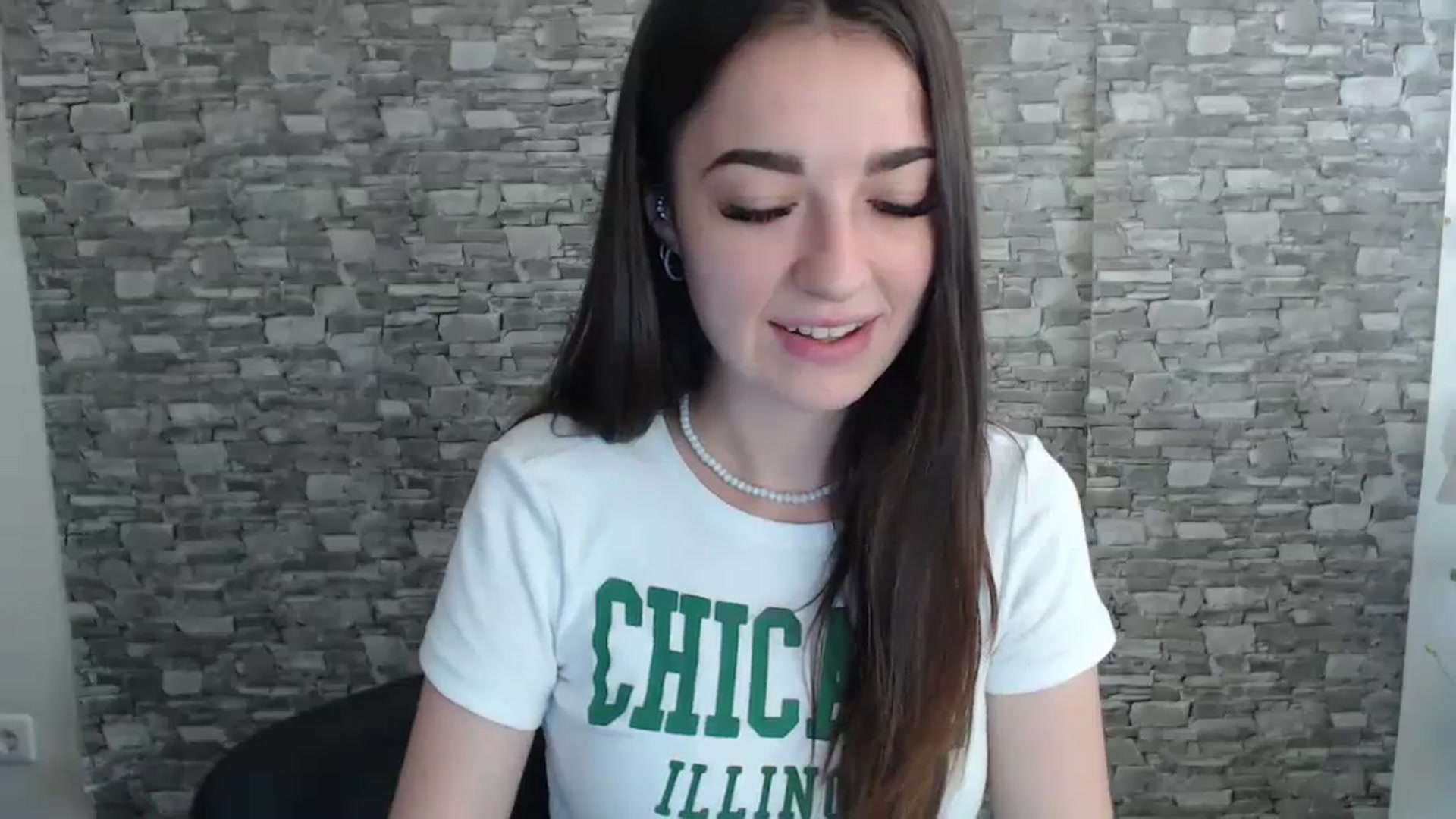 Gallery image thumbnail from Eva_Eldis's myfreecams stream on, 08/19/2023, 10:27 image 15 of 20