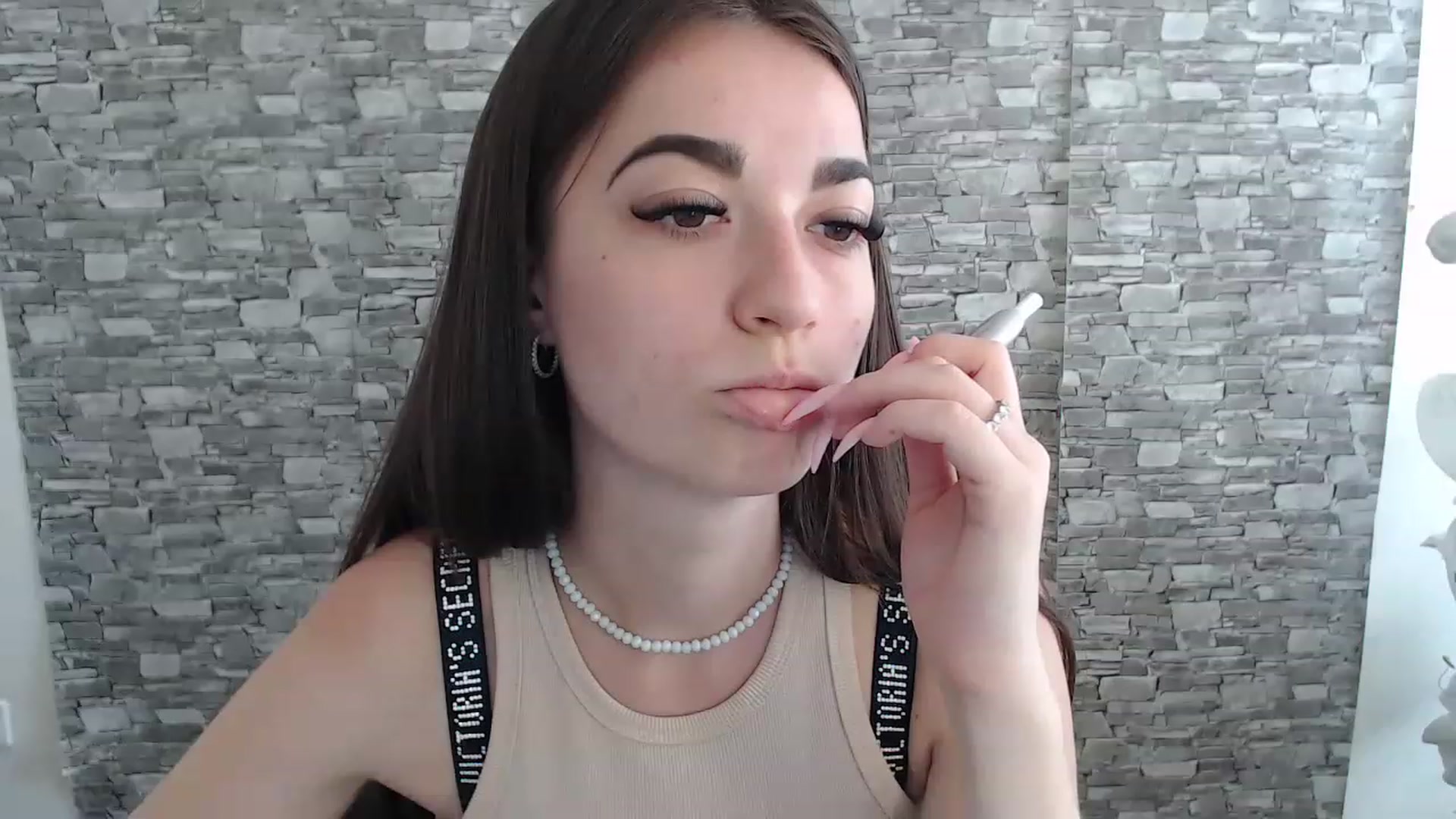 Gallery image thumbnail from Eva_Eldis's myfreecams stream on, 08/23/2023, 09:22 image 12 of 20