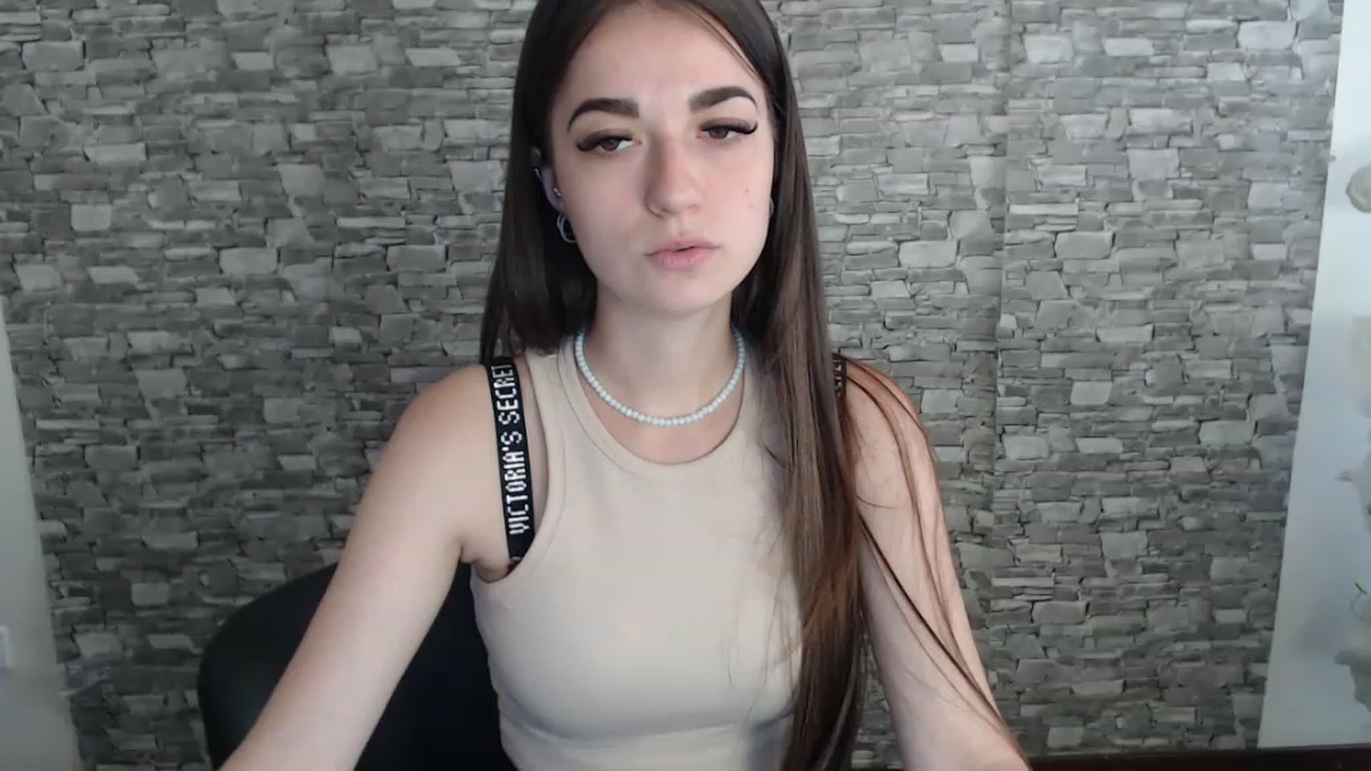 Gallery image thumbnail from Eva_Eldis's myfreecams stream on, 08/23/2023, 12:03 image 4 of 20