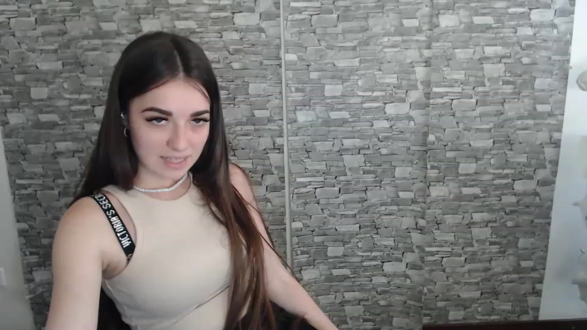 Gallery image thumbnail from Eva_Eldis's myfreecams stream on, 08/23/2023, 12:03 image 5 of 20