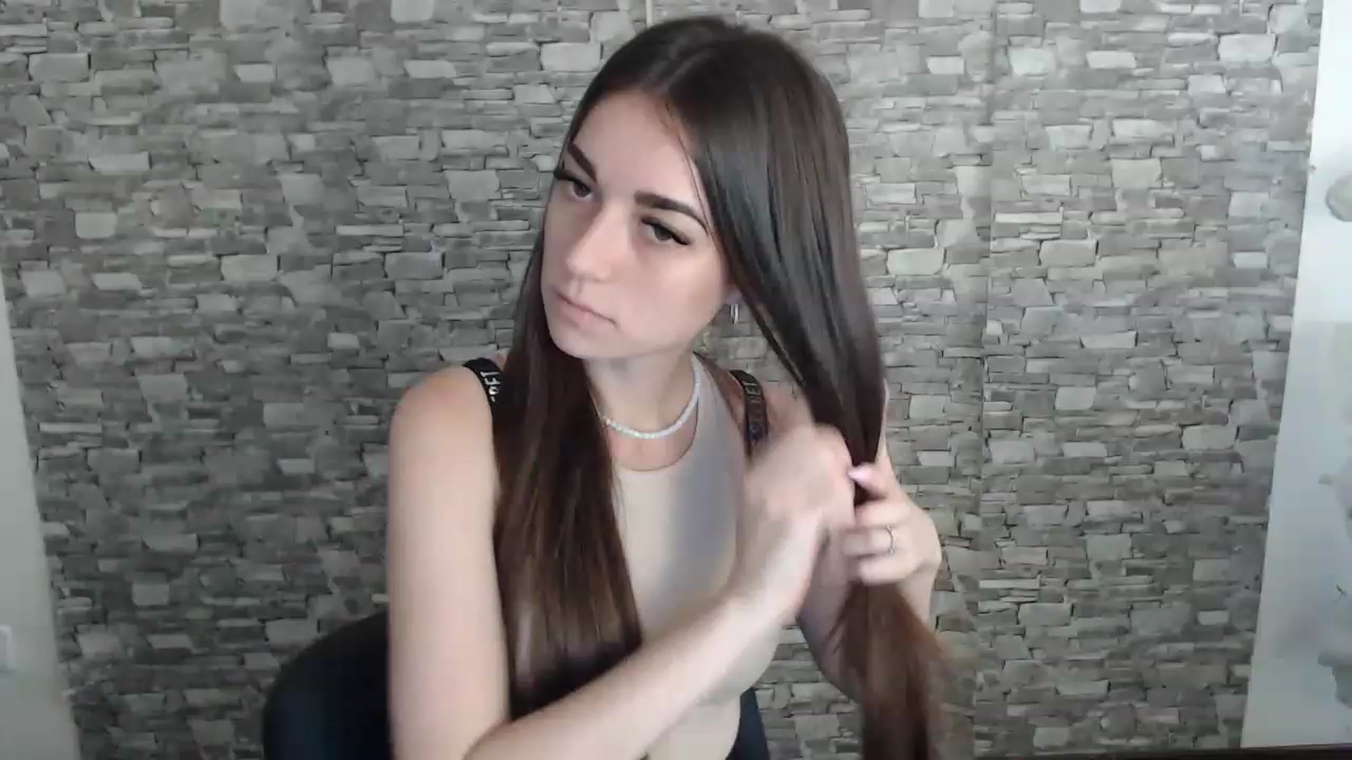 Gallery image thumbnail from Eva_Eldis's myfreecams stream on, 08/23/2023, 12:25 image 9 of 20
