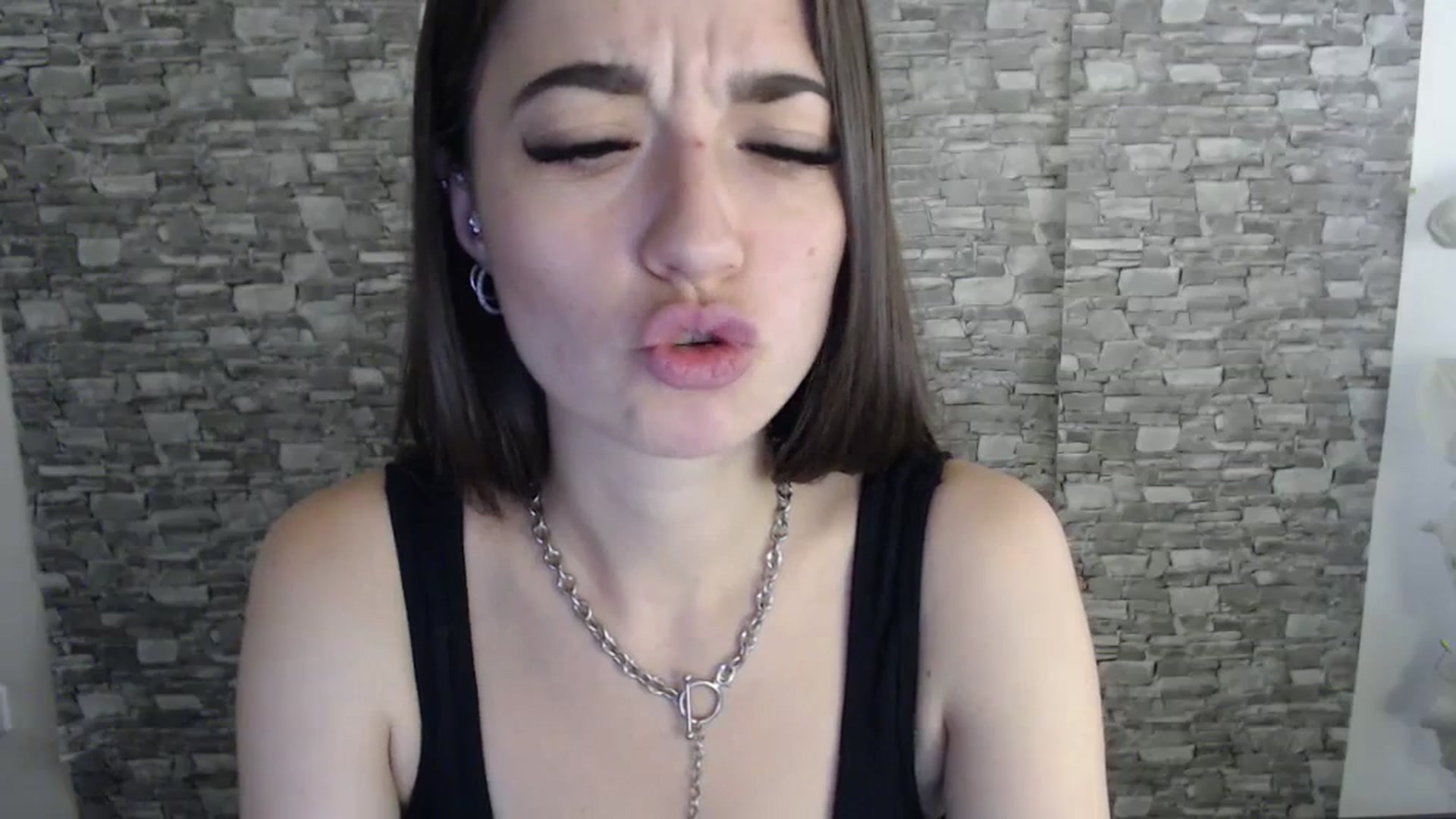 Gallery image thumbnail from Eva_Eldis's myfreecams stream on, 08/25/2023, 13:15 image 6 of 20