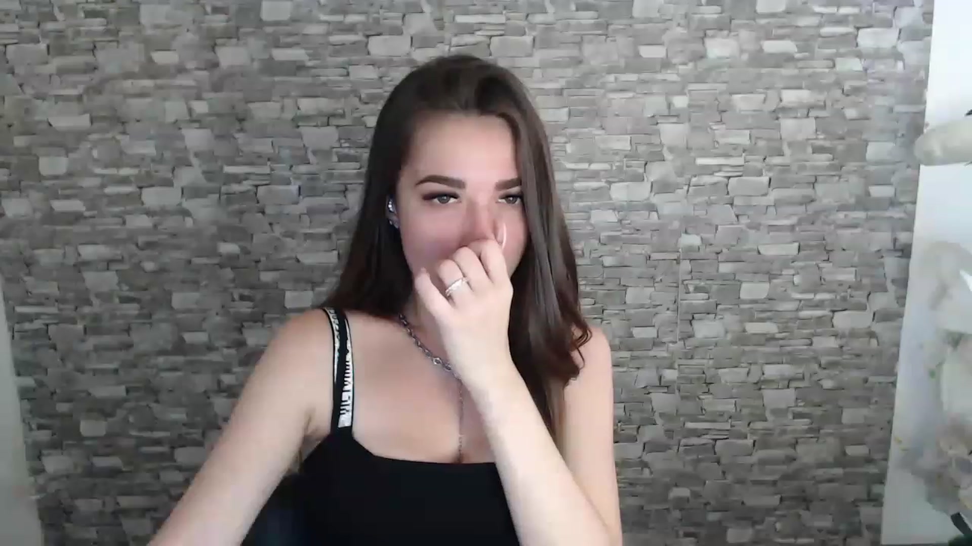 Gallery image thumbnail from Eva_Eldis's myfreecams stream on, 08/30/2023, 11:27 image 7 of 20