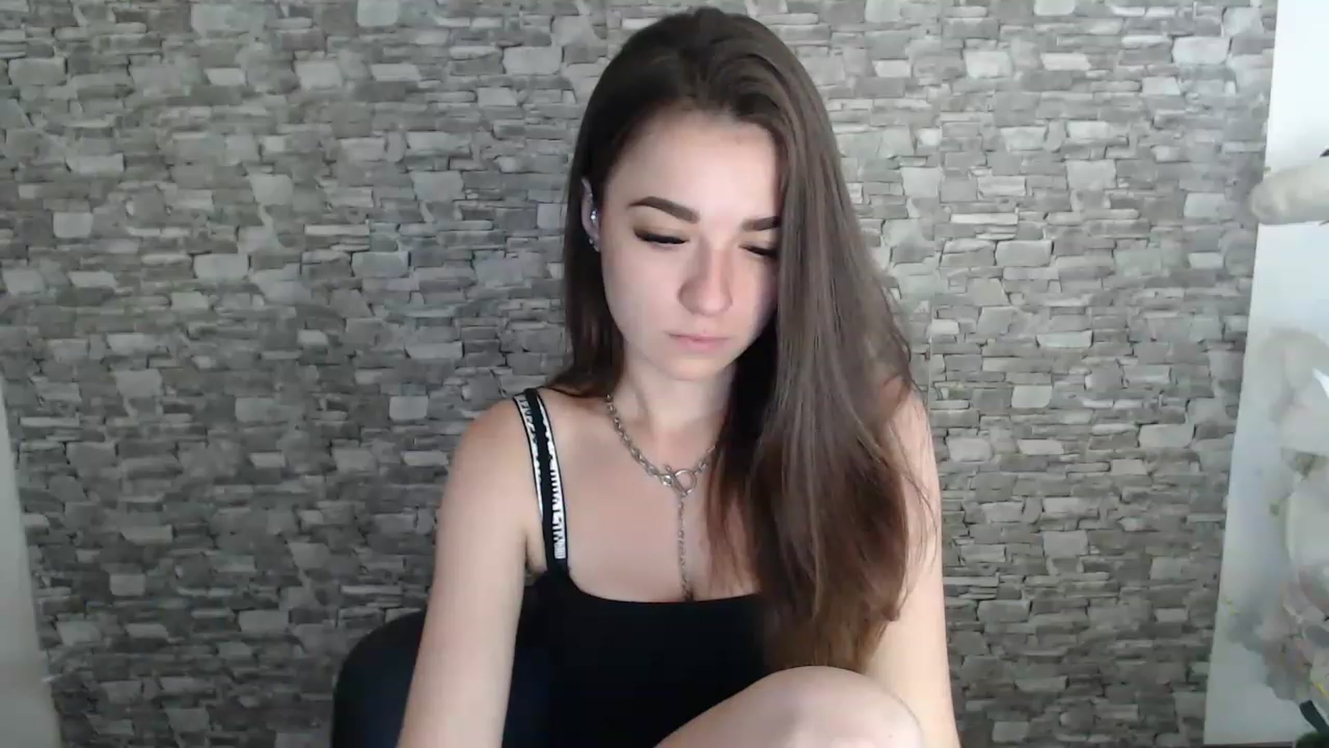Gallery image thumbnail from Eva_Eldis's myfreecams stream on, 08/30/2023, 11:27 image 18 of 20