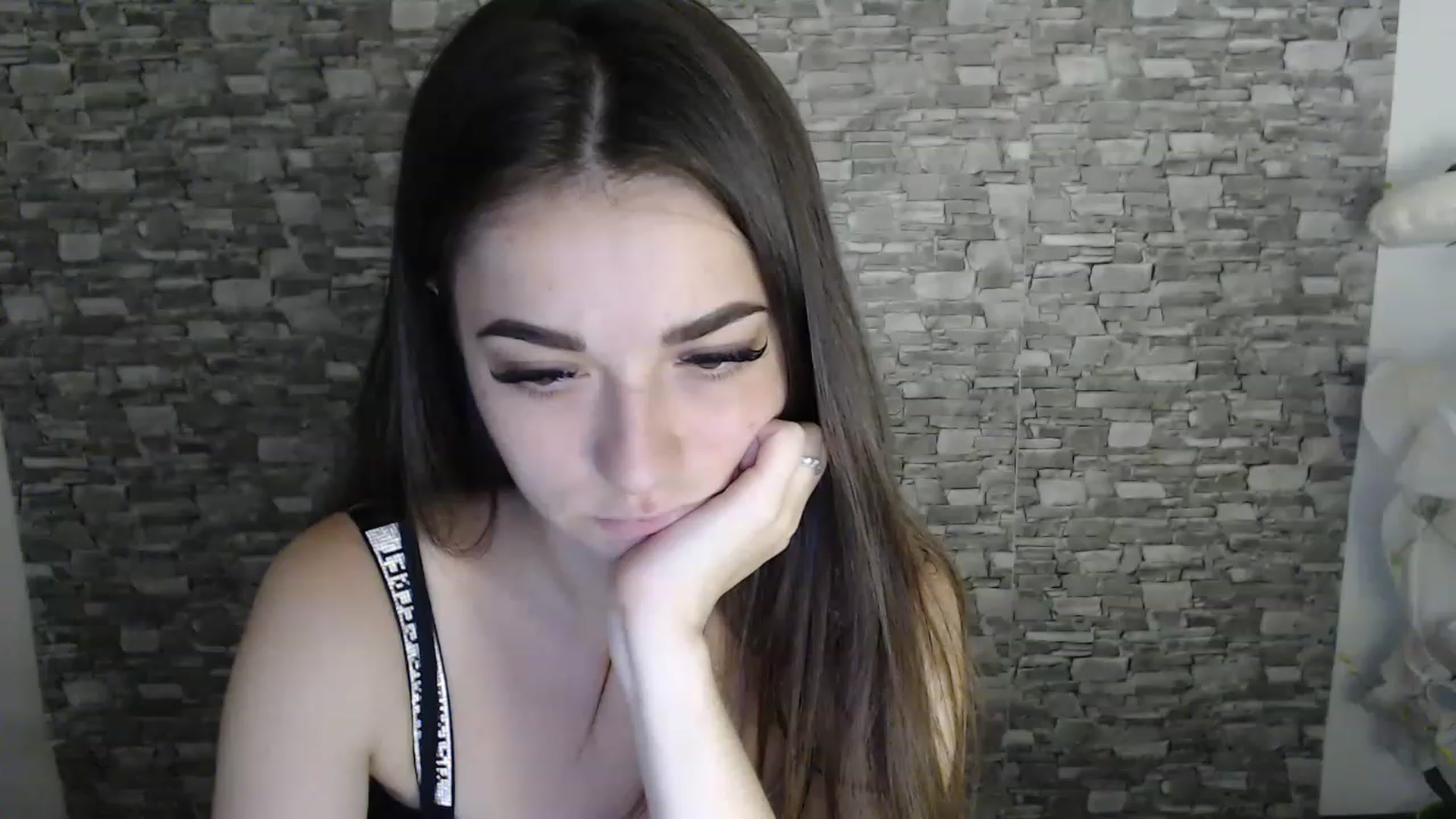 Gallery image thumbnail from Eva_Eldis's myfreecams stream on, 08/30/2023, 16:02 image 14 of 20