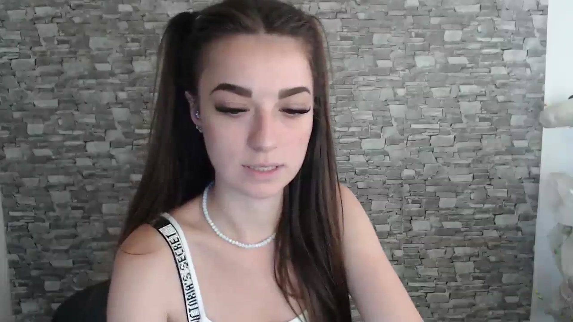 Gallery image thumbnail from Eva_Eldis's myfreecams stream on, 09/01/2023, 11:32 image 2 of 20