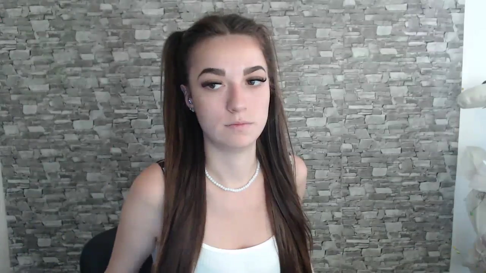 Gallery image thumbnail from Eva_Eldis's myfreecams stream on, 09/01/2023, 11:32 image 10 of 20