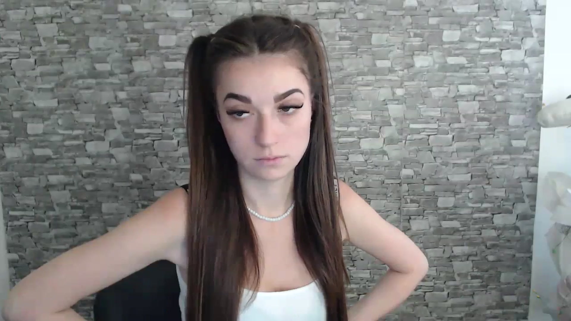 Gallery image thumbnail from Eva_Eldis's myfreecams stream on, 09/01/2023, 11:32 image 12 of 20