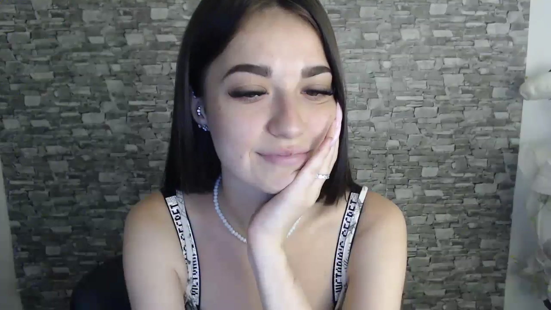 Gallery image thumbnail from Eva_Eldis's myfreecams stream on, 09/02/2023, 15:45 image 7 of 20