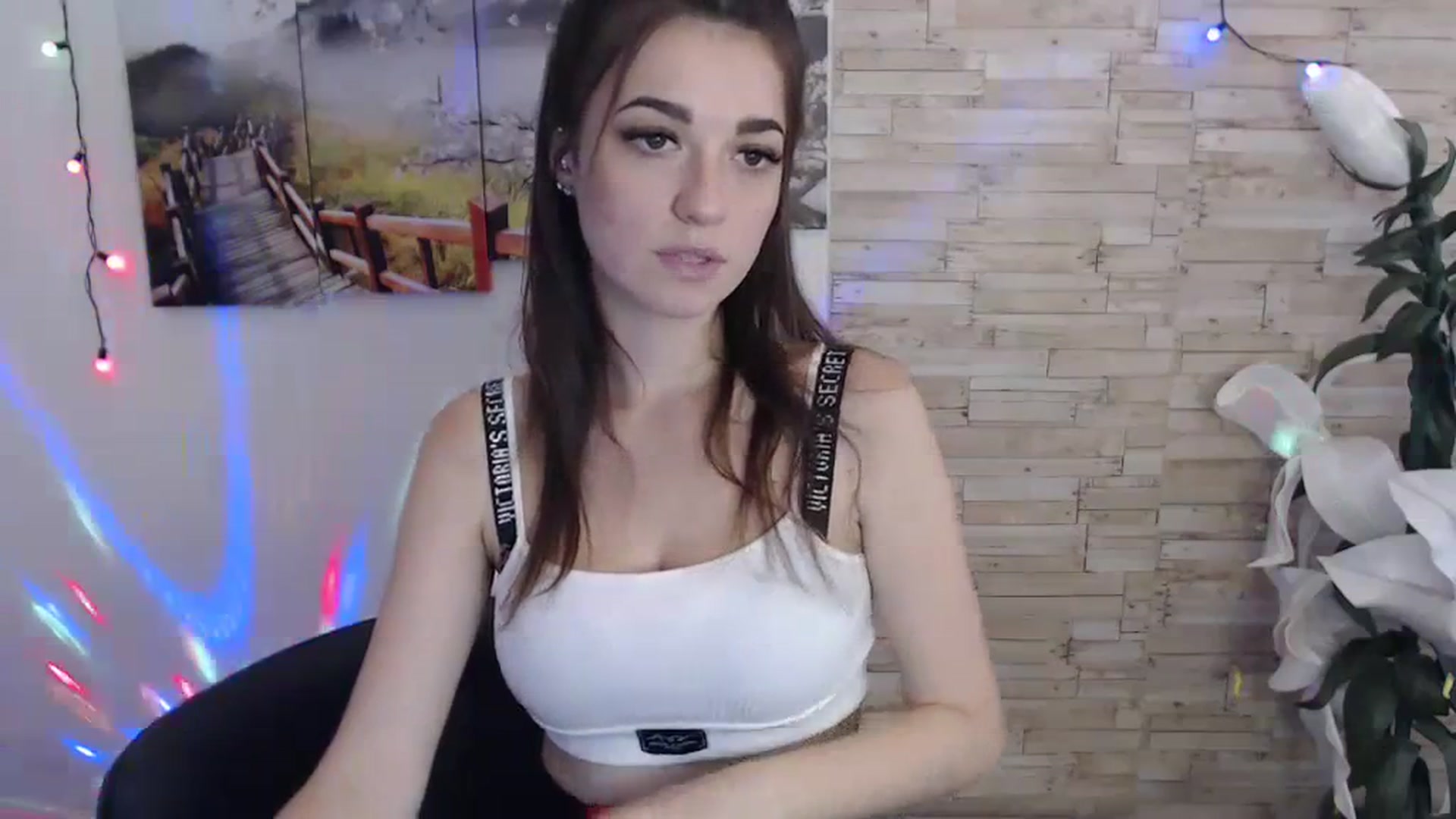 Gallery image thumbnail from Eva_Eldis's myfreecams stream on, 09/25/2023, 13:20 image 15 of 20
