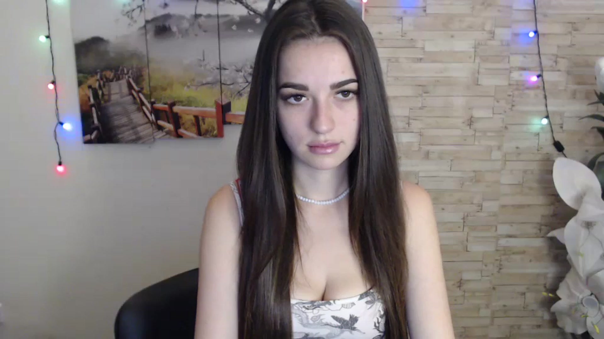 Gallery image thumbnail from Eva_Eldis's myfreecams stream on, 10/11/2023, 15:31 image 14 of 20