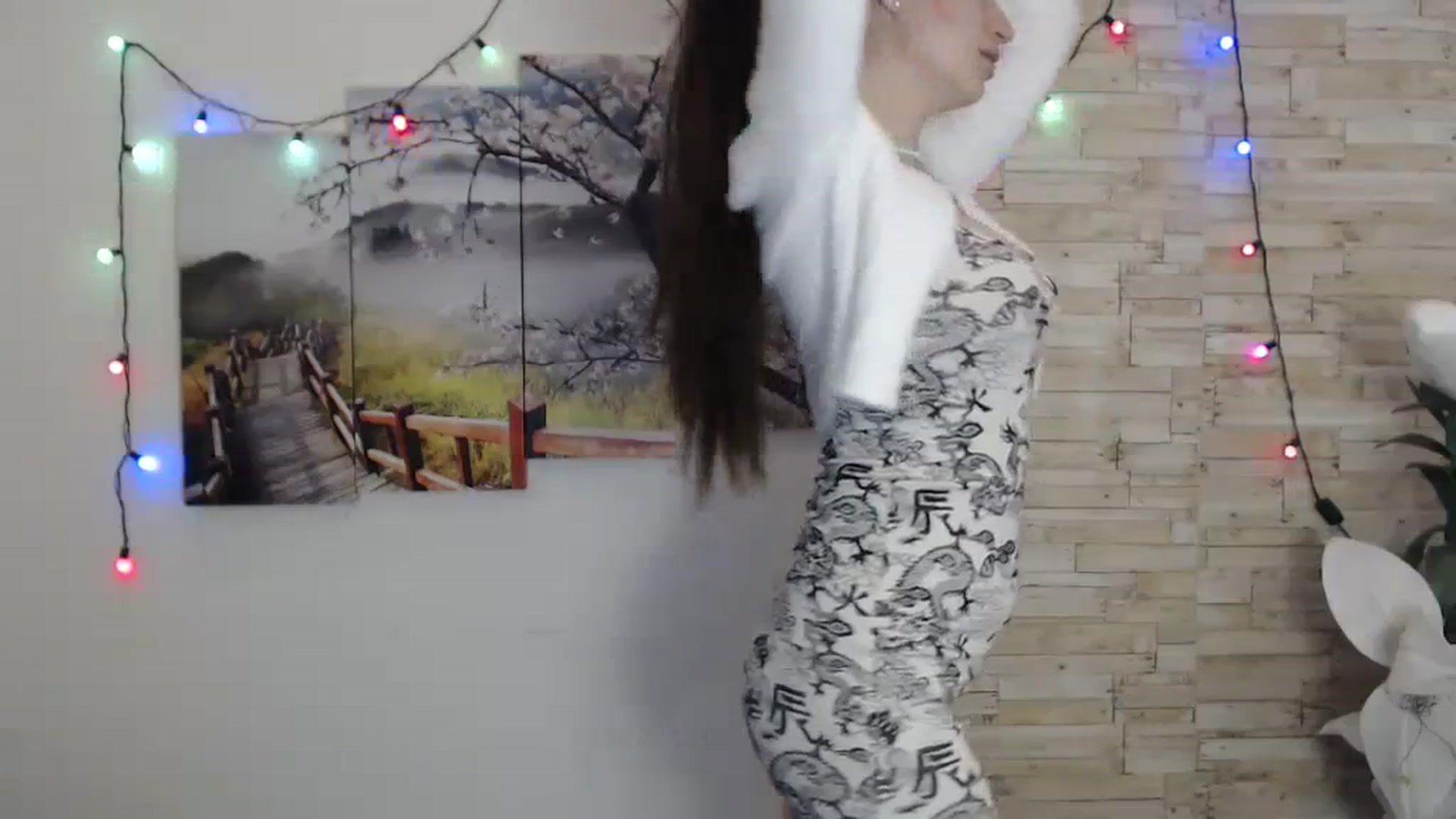 Gallery image thumbnail from Eva_Eldis's myfreecams stream on, 10/11/2023, 15:31 image 9 of 20