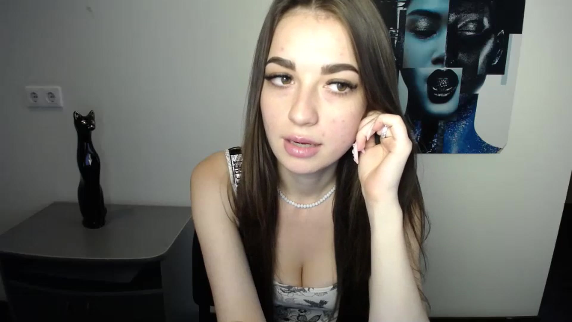 Gallery image thumbnail from Eva_Eldis's myfreecams stream on, 10/15/2023, 14:31 image 11 of 20